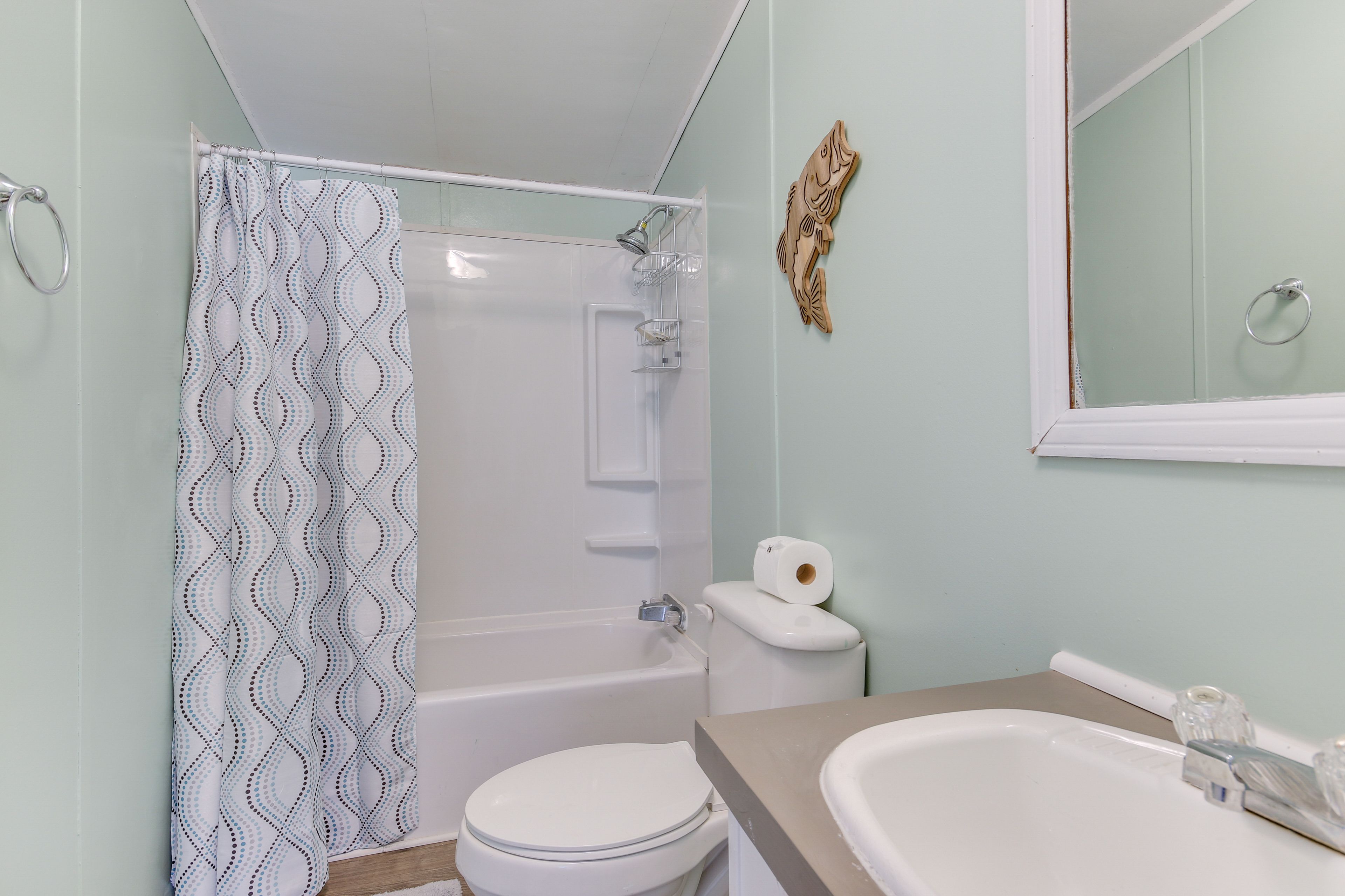 Full Bathroom