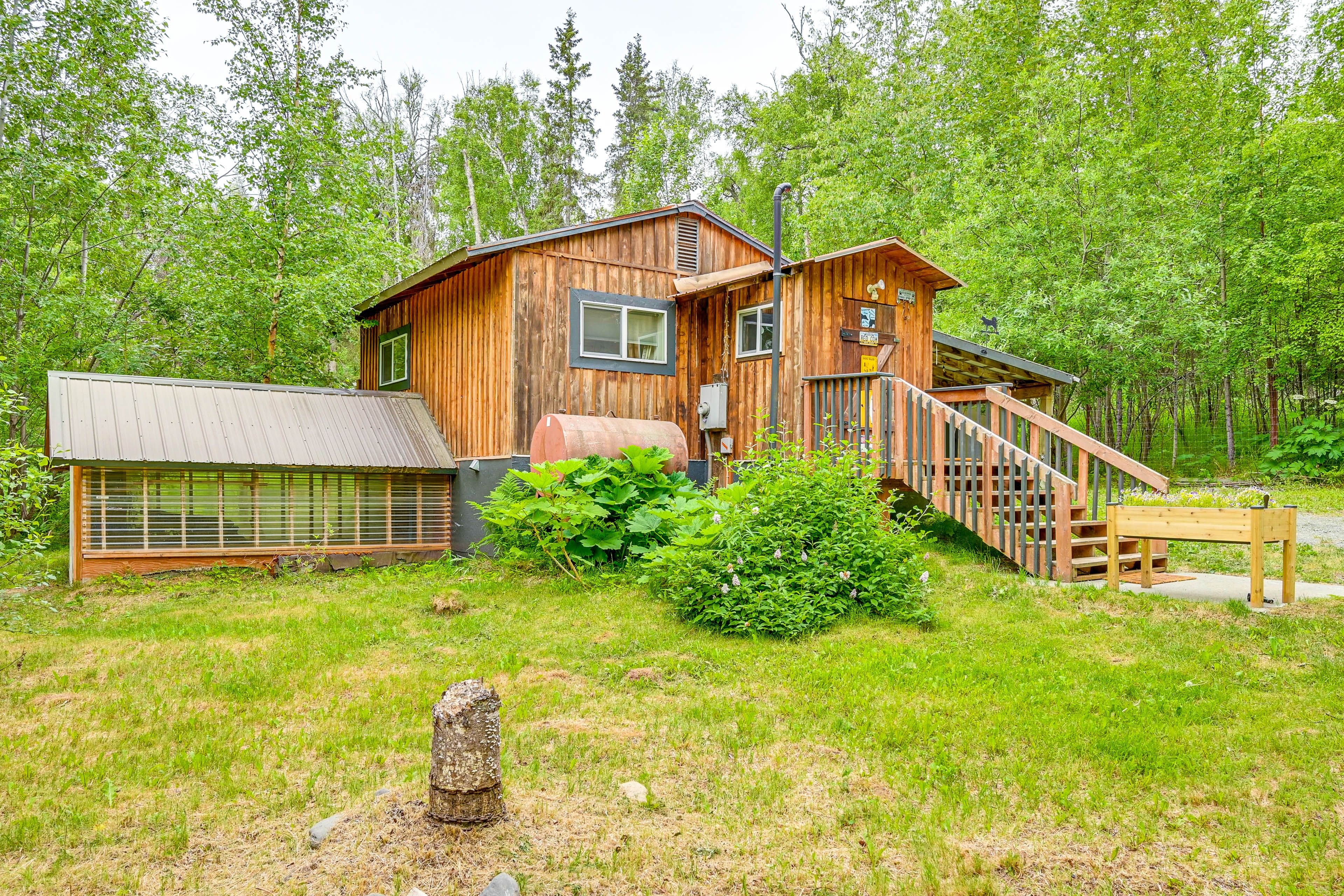 Parking | Driveway (3 Vehicles) | RV/Trailer/Boat Parking Allowed