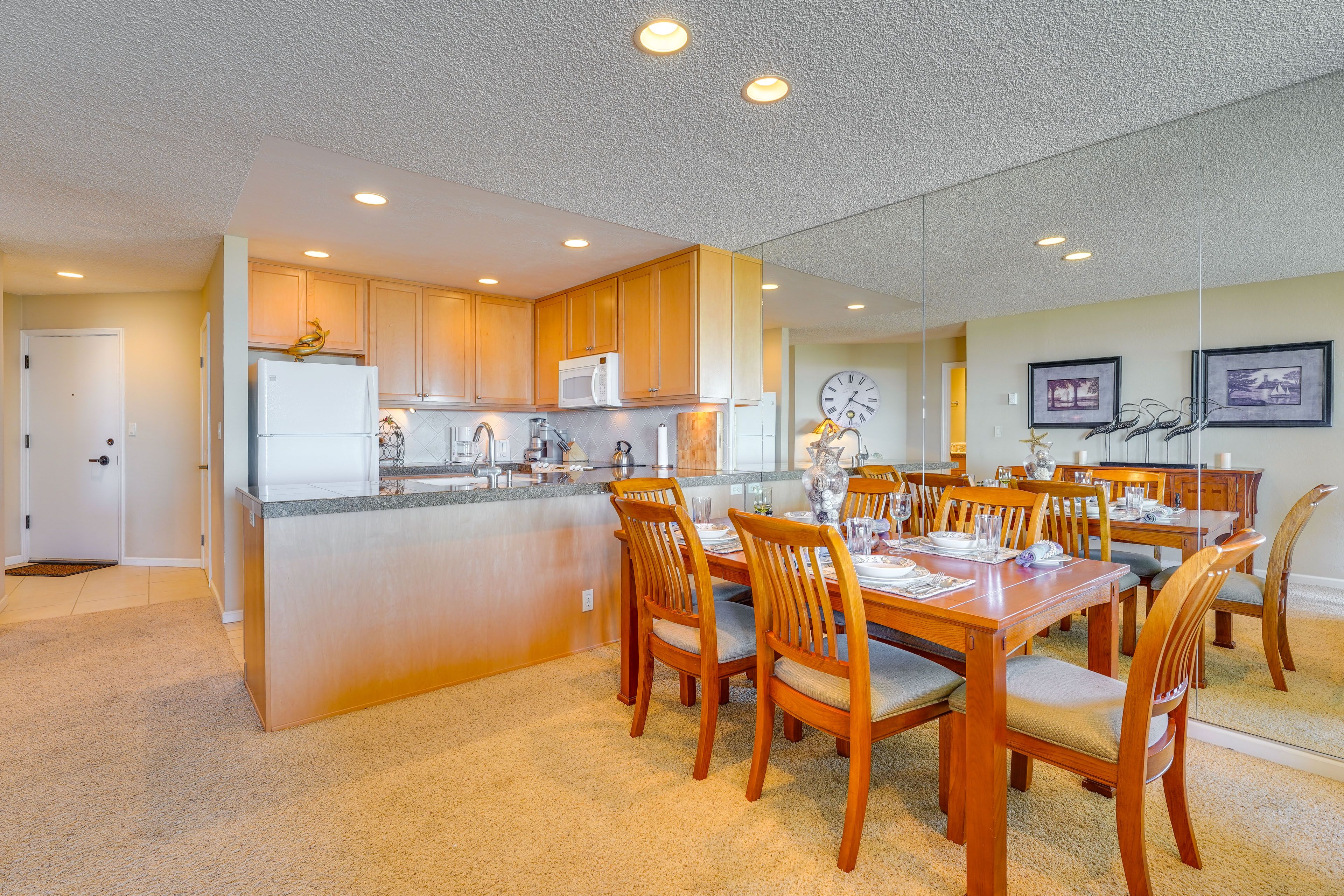 Dining Area | Dishware & Flatware Provided | Single-Story Condo