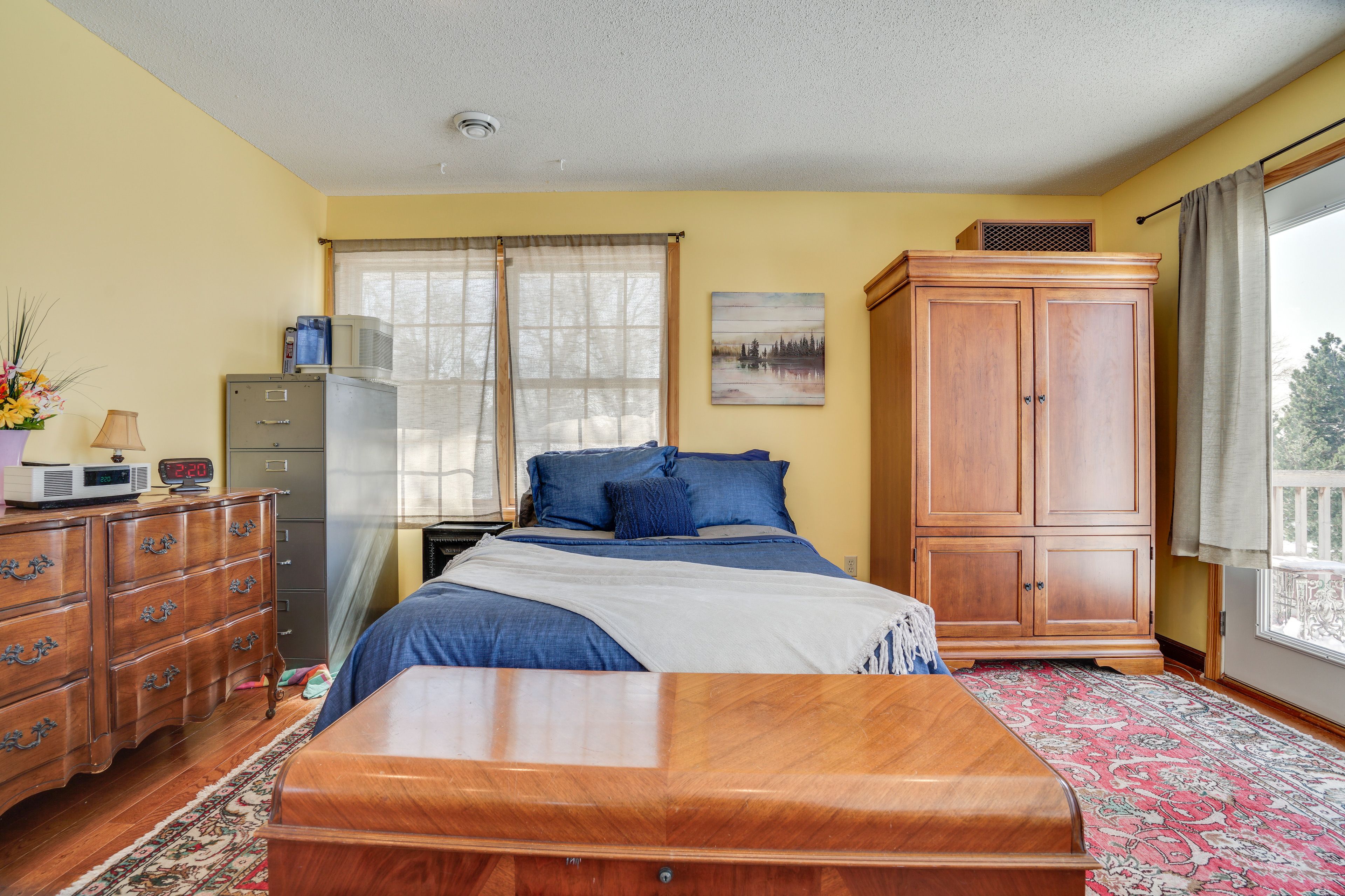 Studio | Full Bed | Twin Bed | Linens Provided