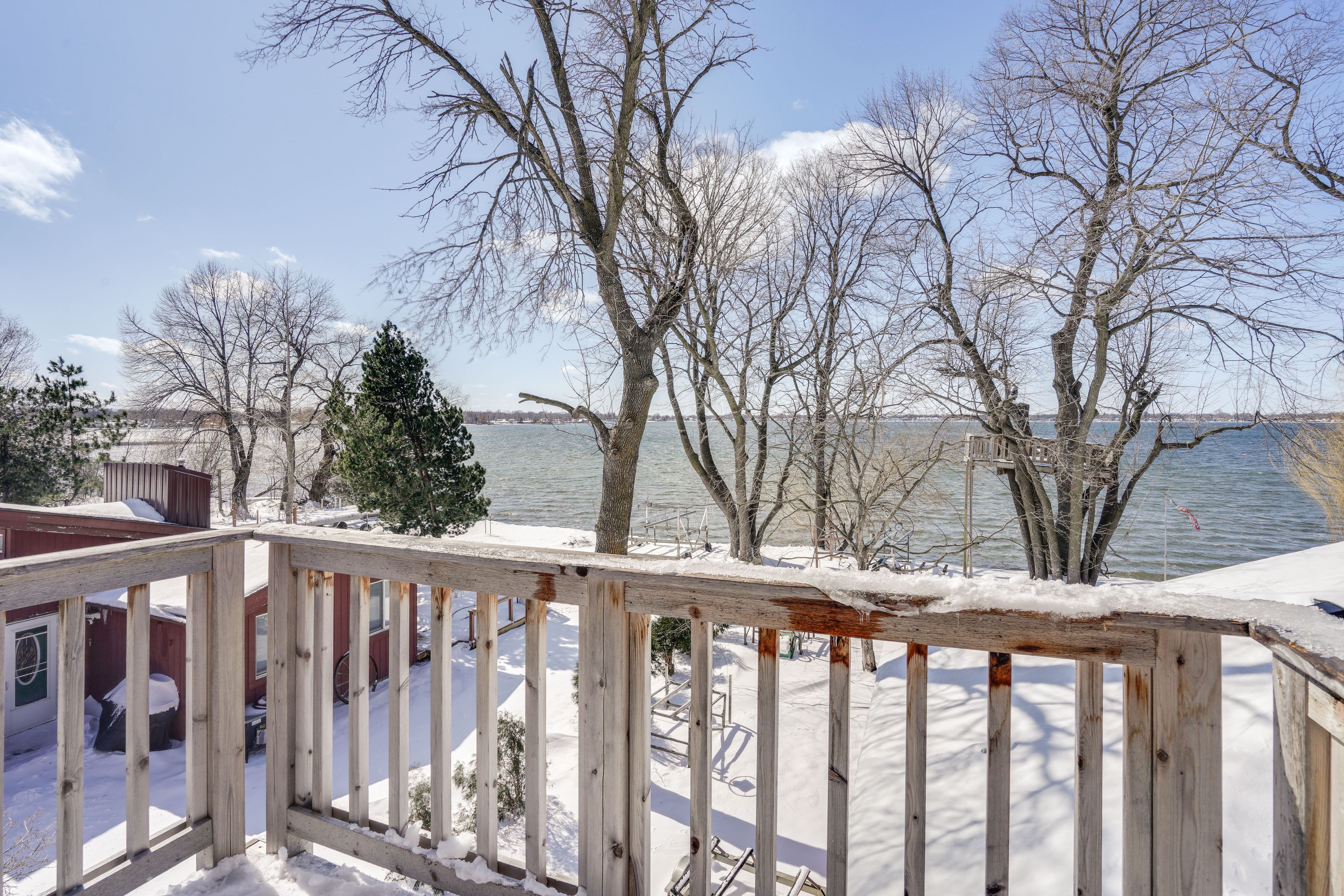 Balcony | Forest Lake Views