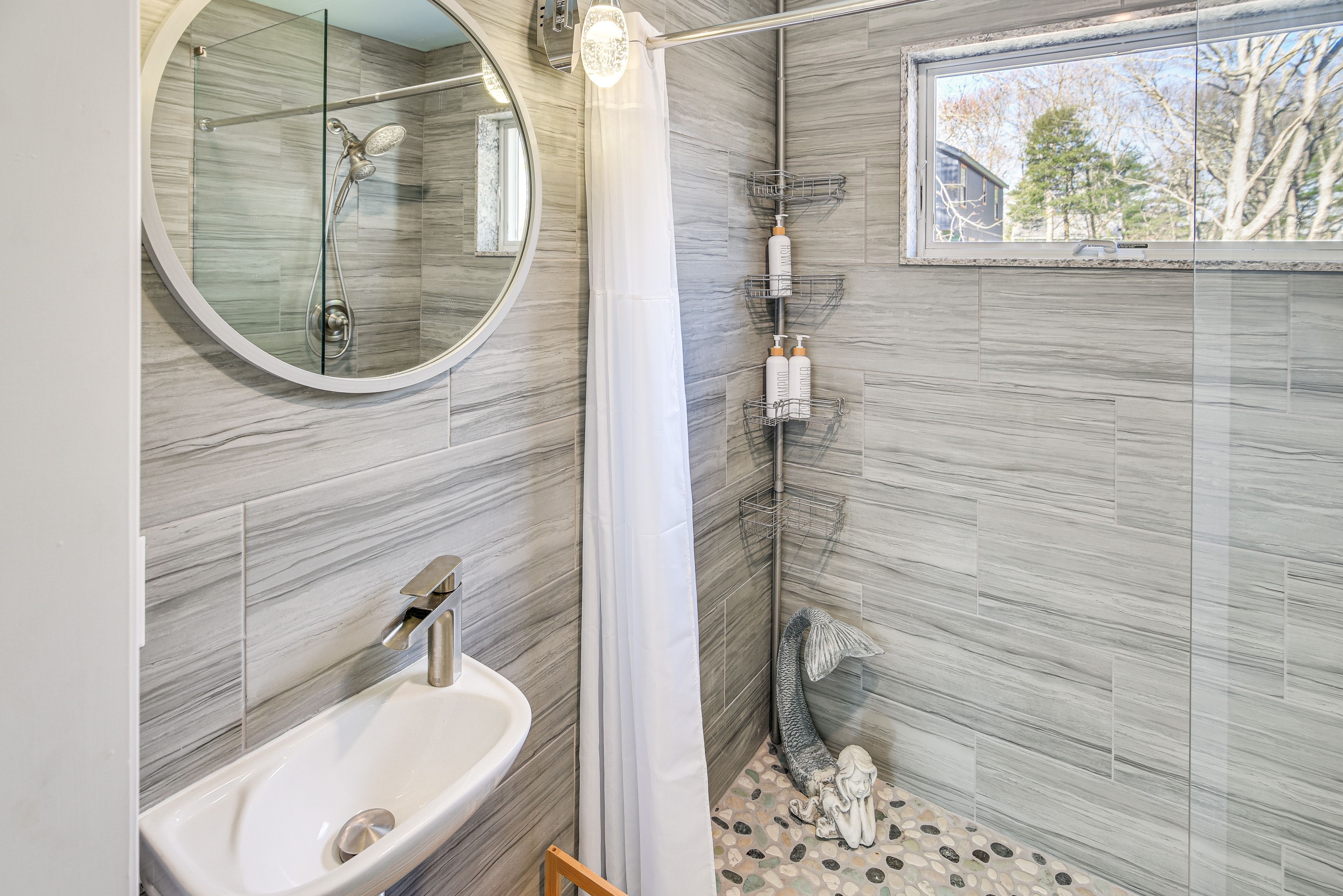 Full Bathroom | 1st Floor | Walk-In Shower | Towels Provided