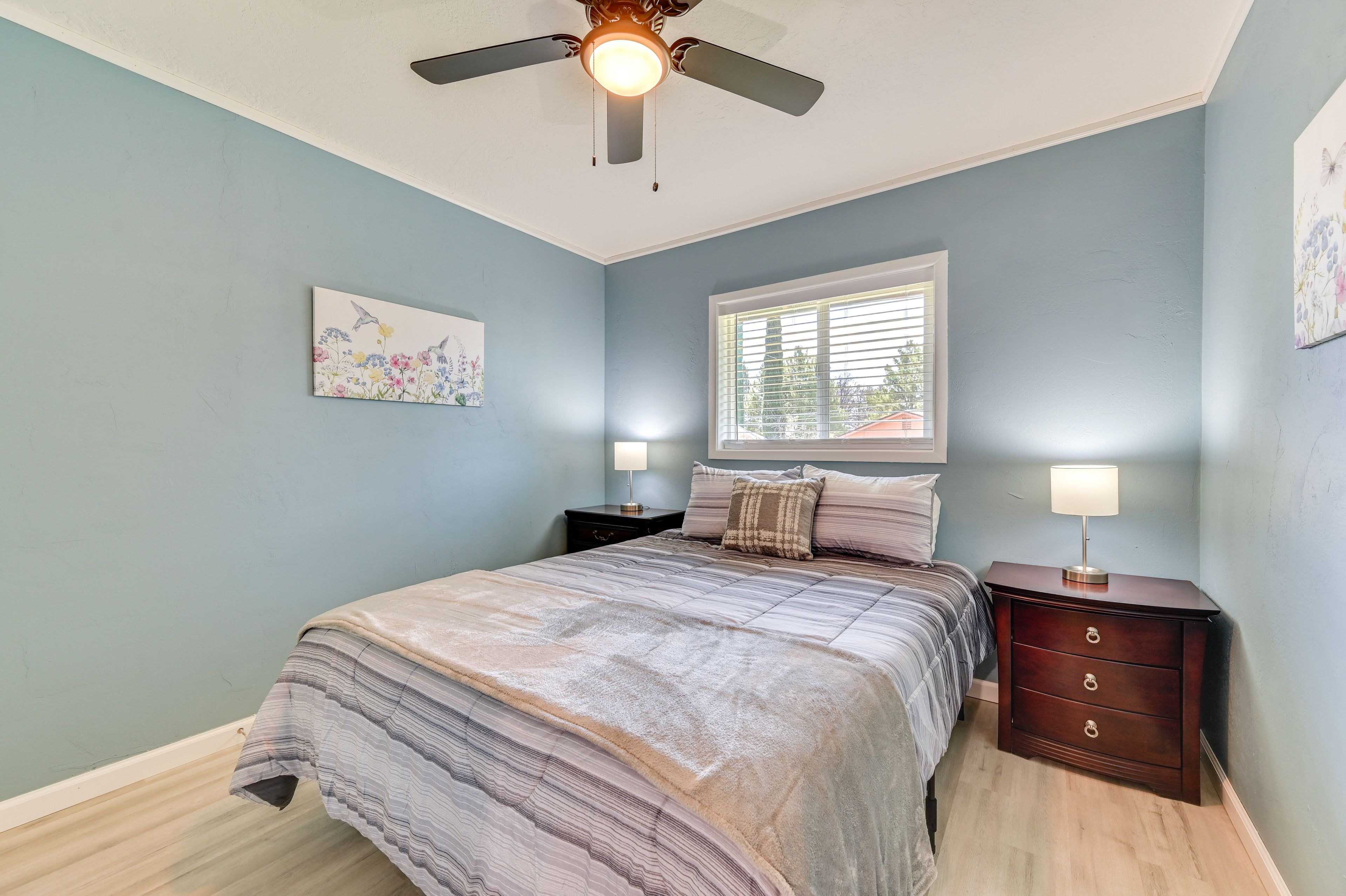 Bedroom 3 | Queen Bed