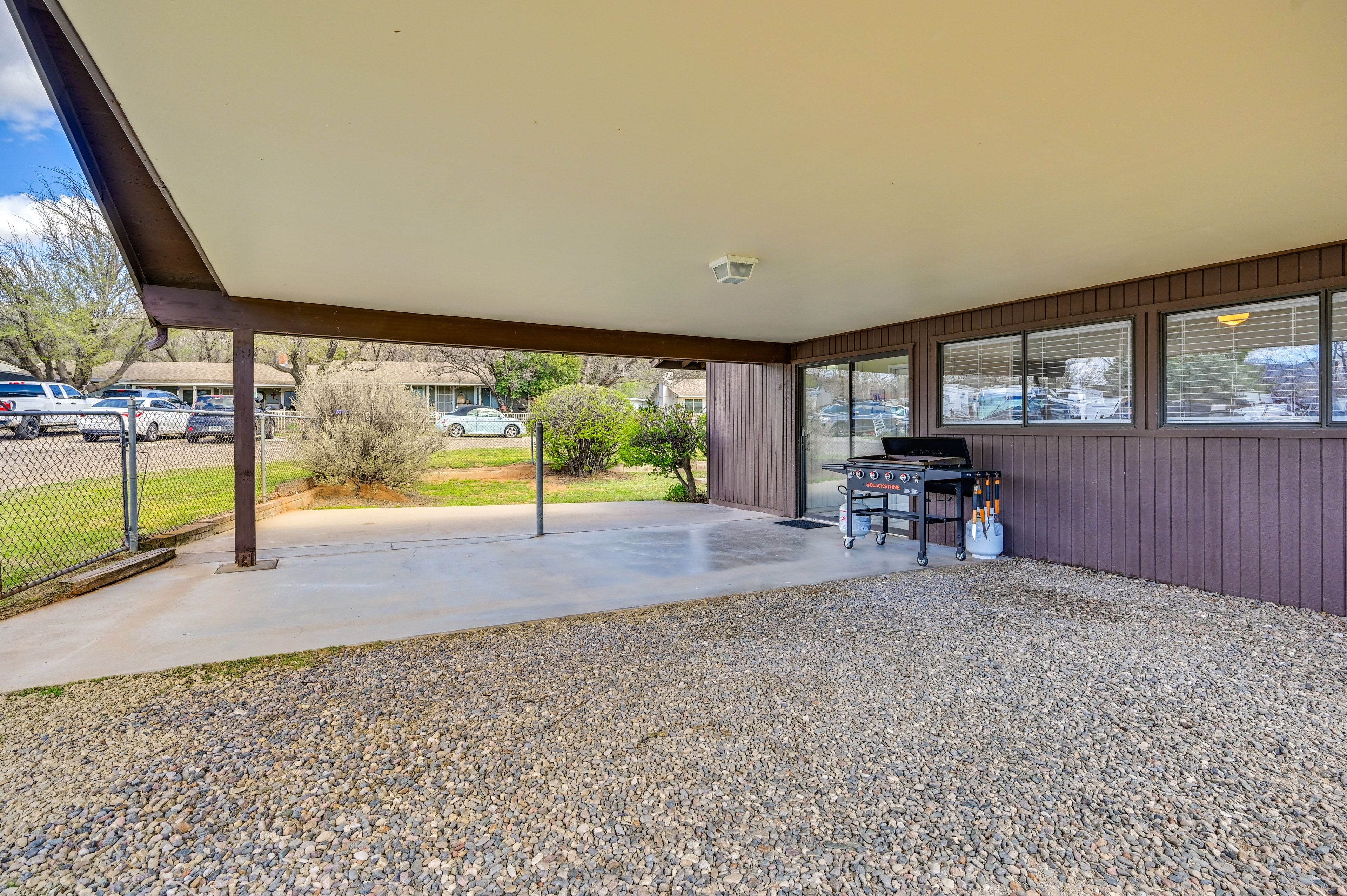 Gas Grill | Private Yard