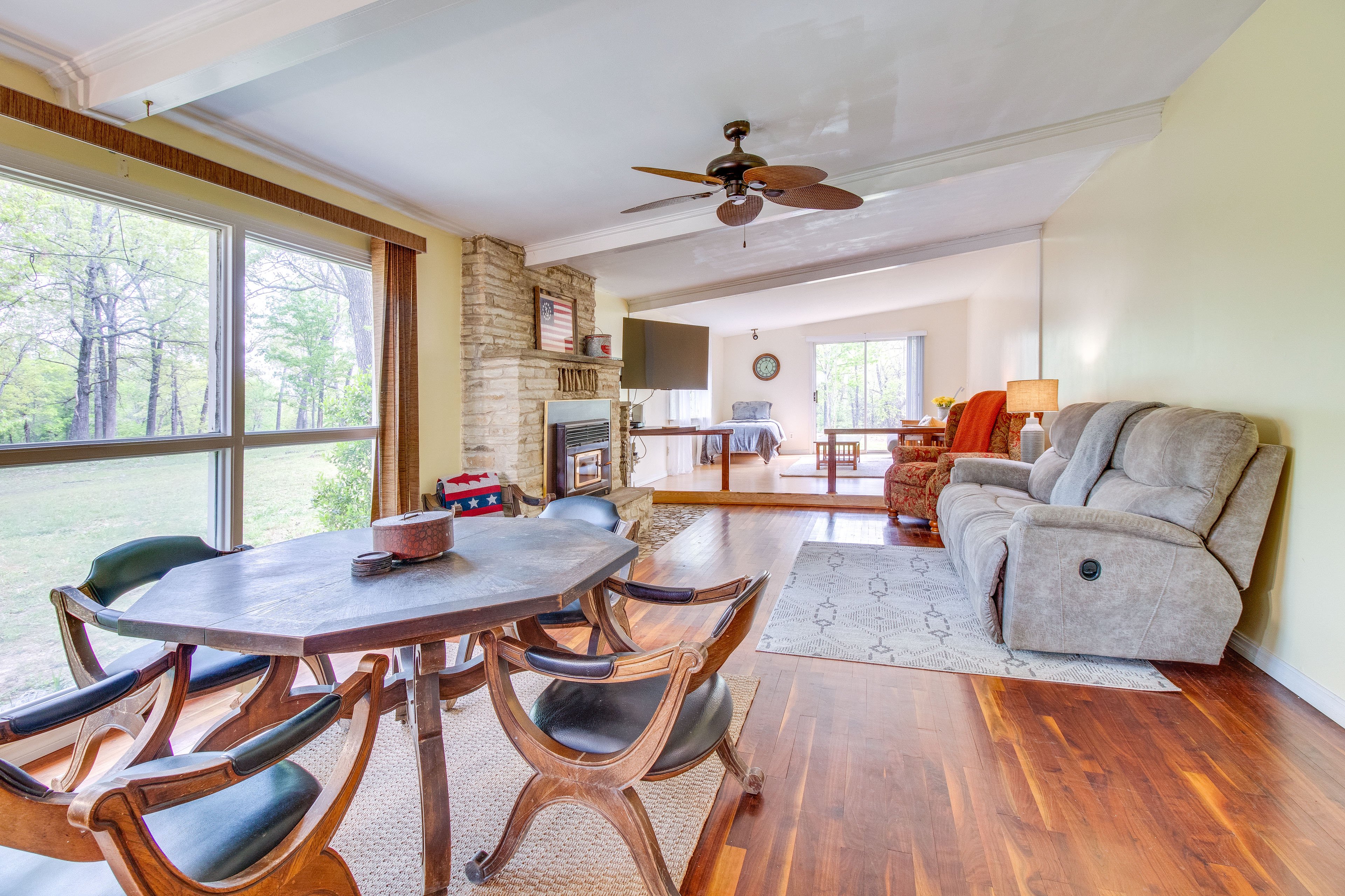 Living Room | Game Table | Full Futon