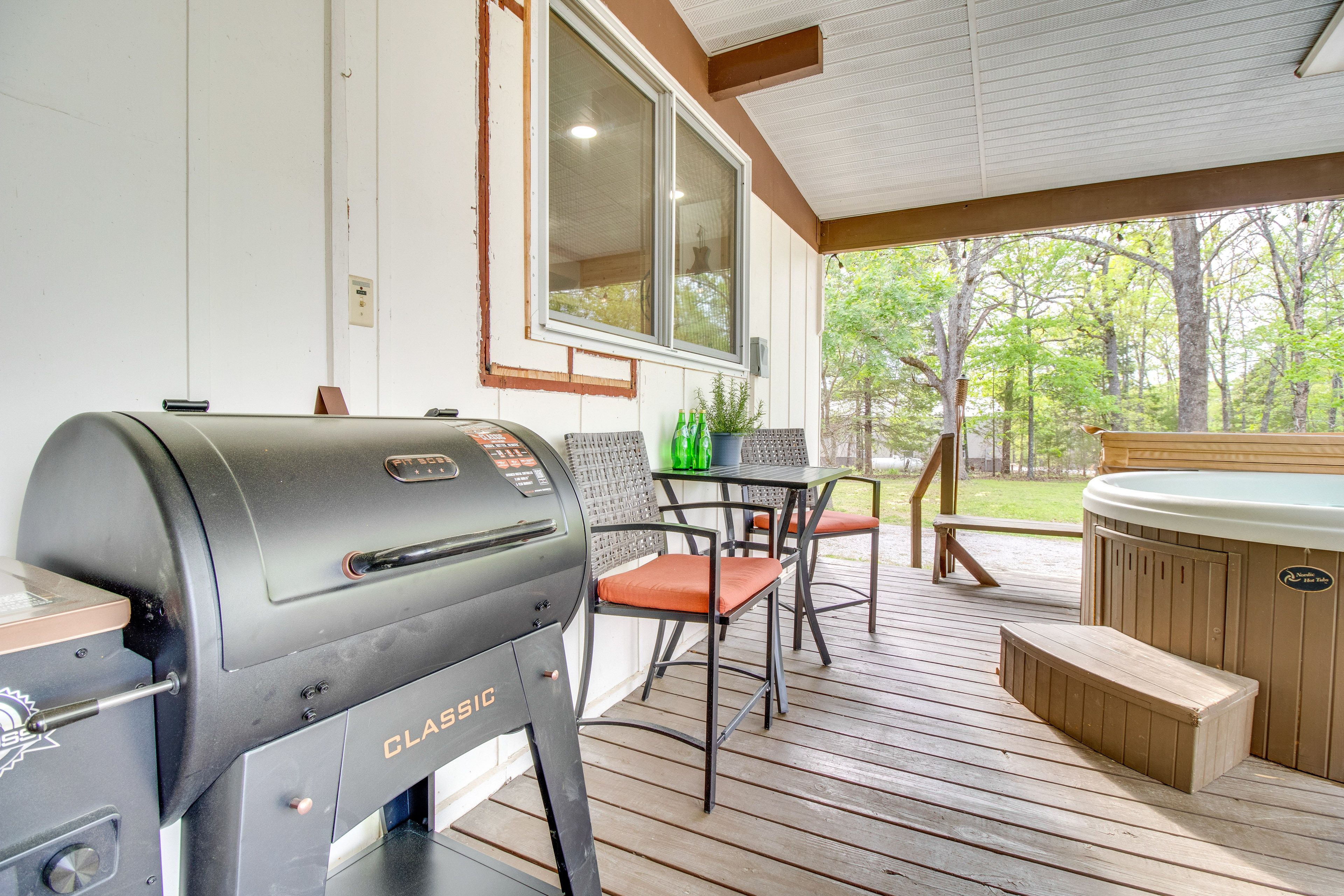 Deck | Pellet Grill | Hot Tub