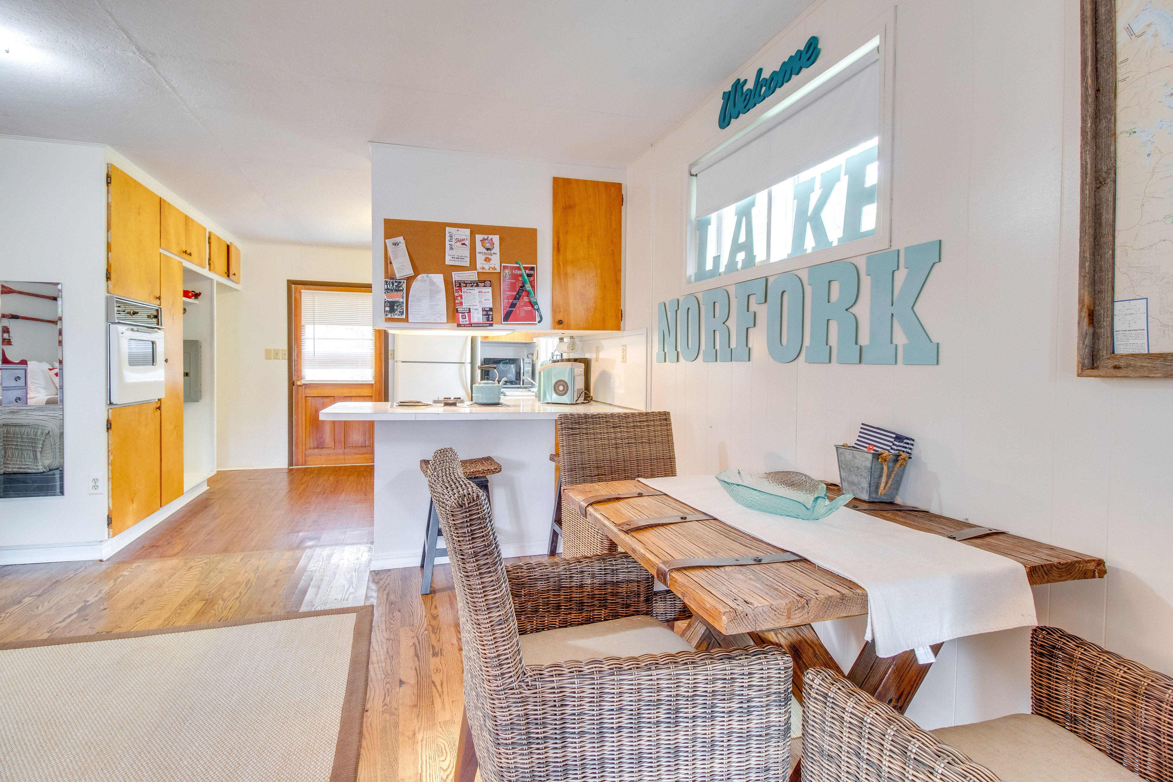 Dining Area | Dishware & Flatware Provided