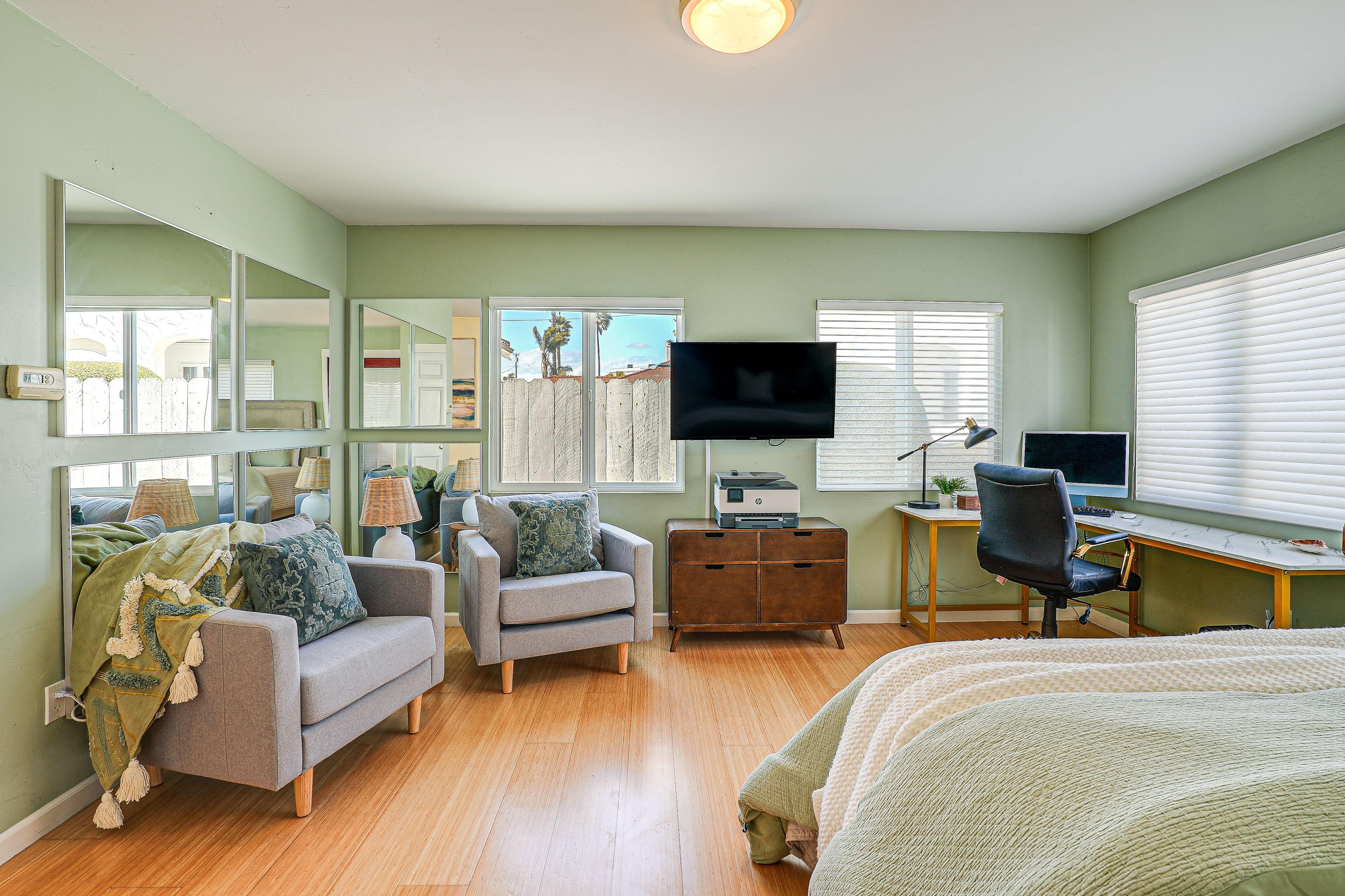 Studio Interior | Queen Bed | Laptop-Friendly Workspace | Flat-Screen TV