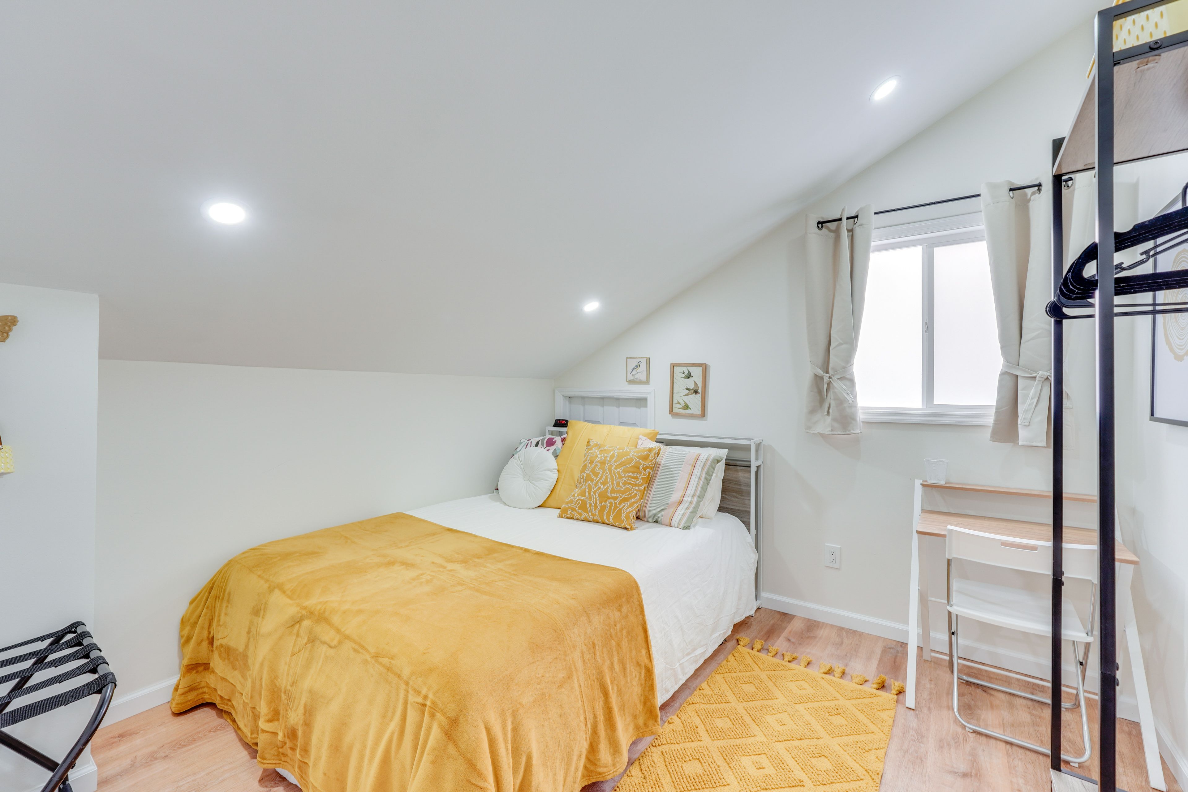 Bedroom 3 | 2nd Floor | Queen Bed