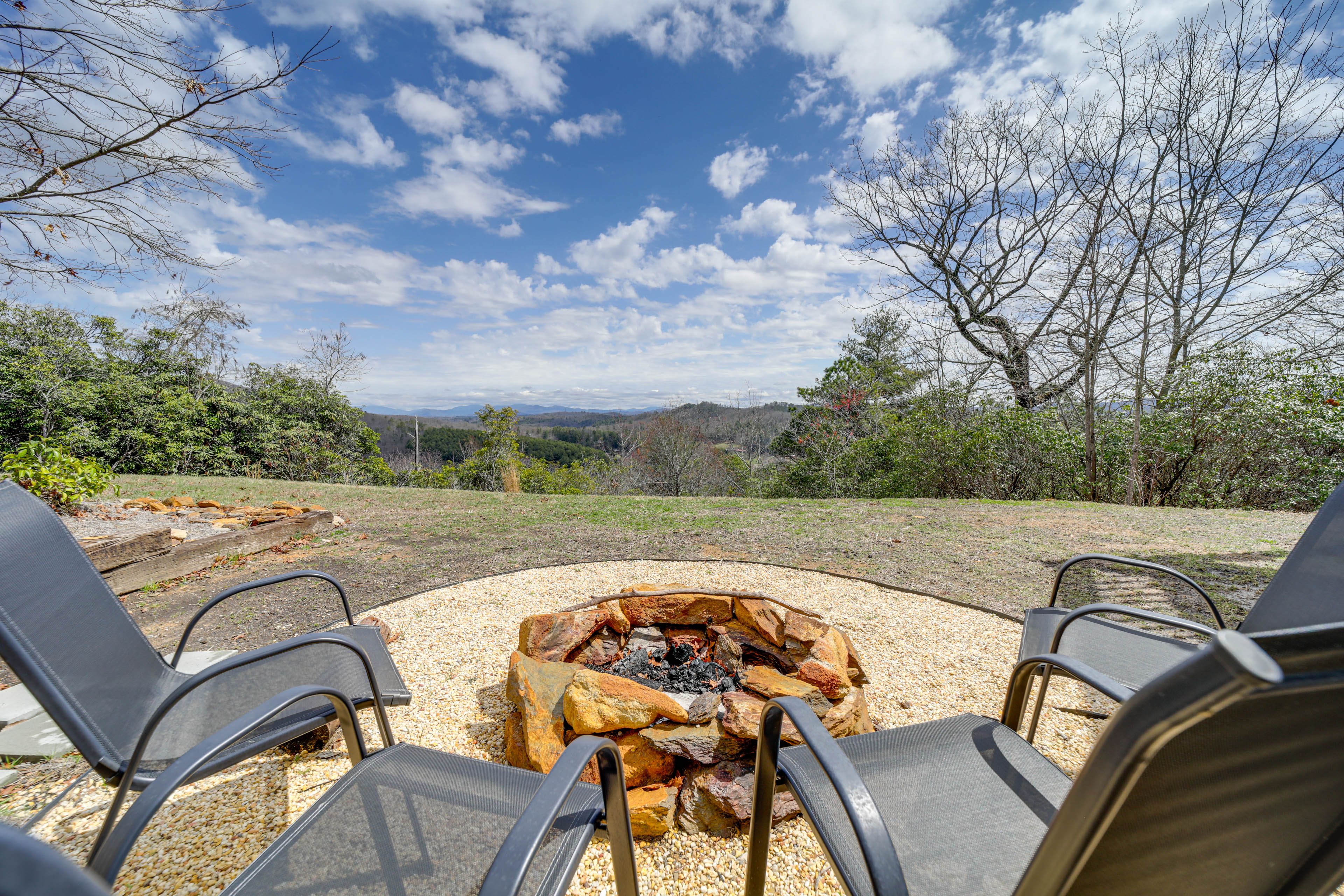 Pisgah Forest Vacation Rental | 1BR | 1BA | 800 Sq Ft | Steps Required to Enter