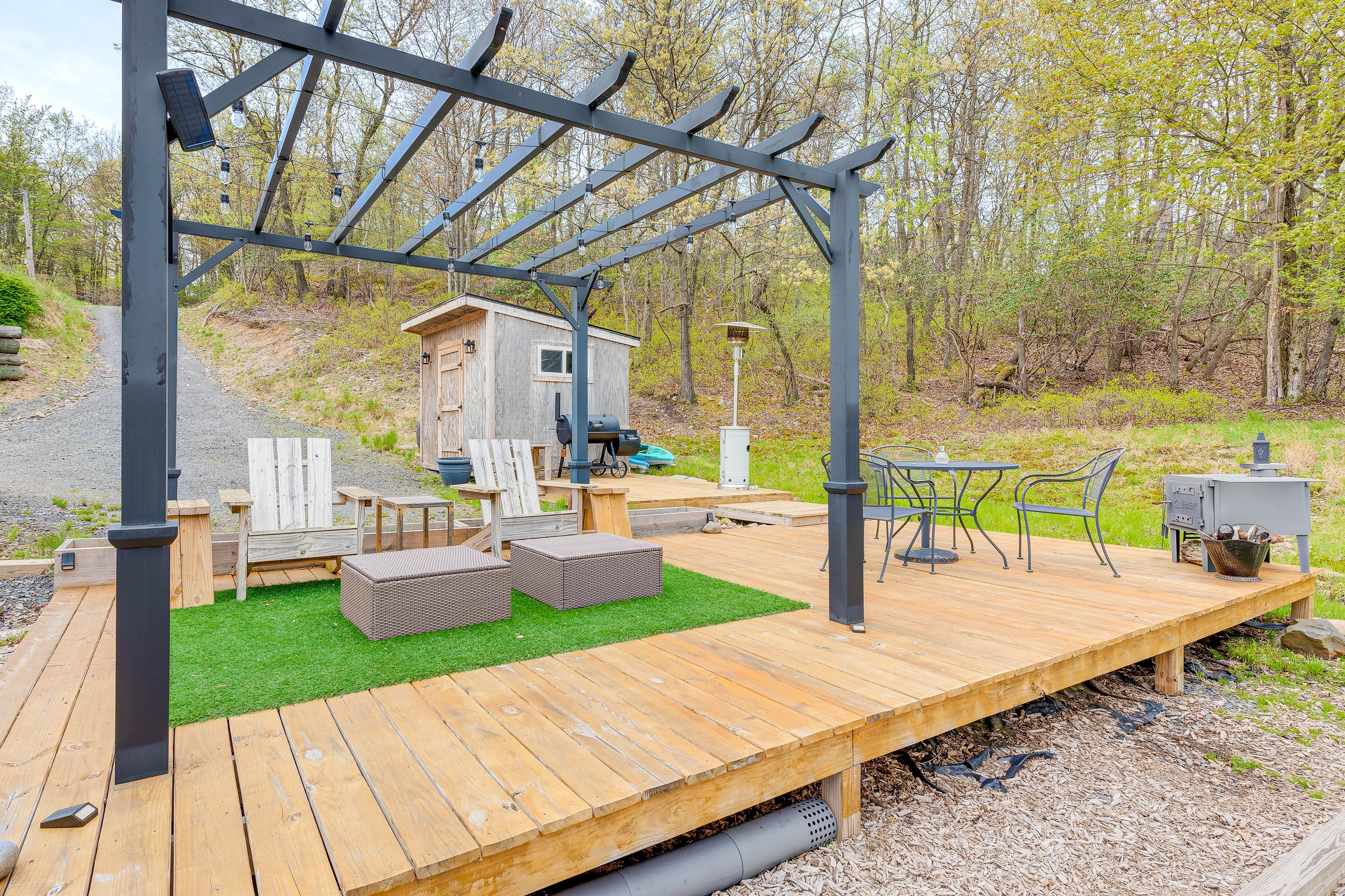 Deck | Outdoor Seating