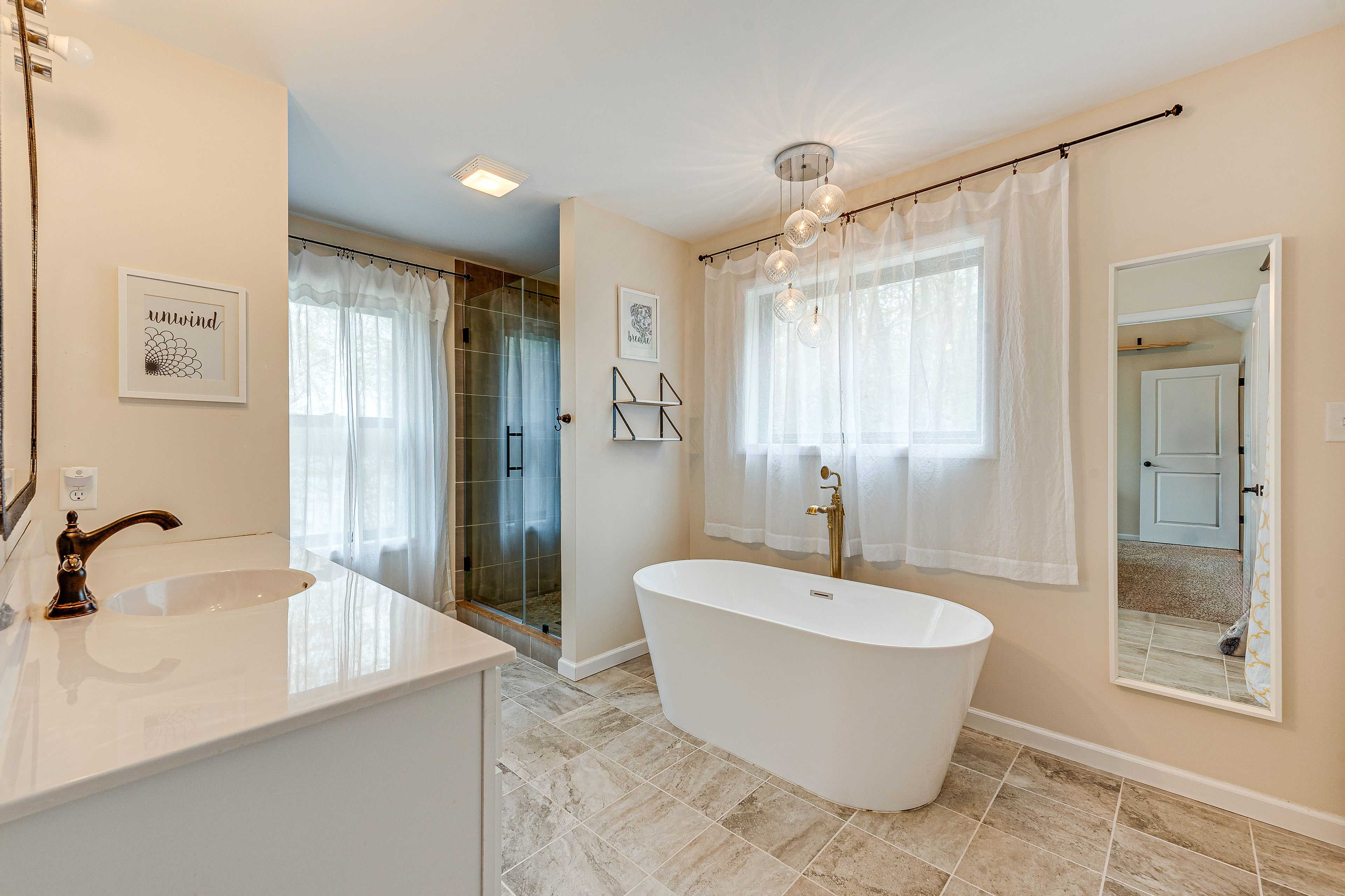 En-Suite Bathroom | Towels Provided
