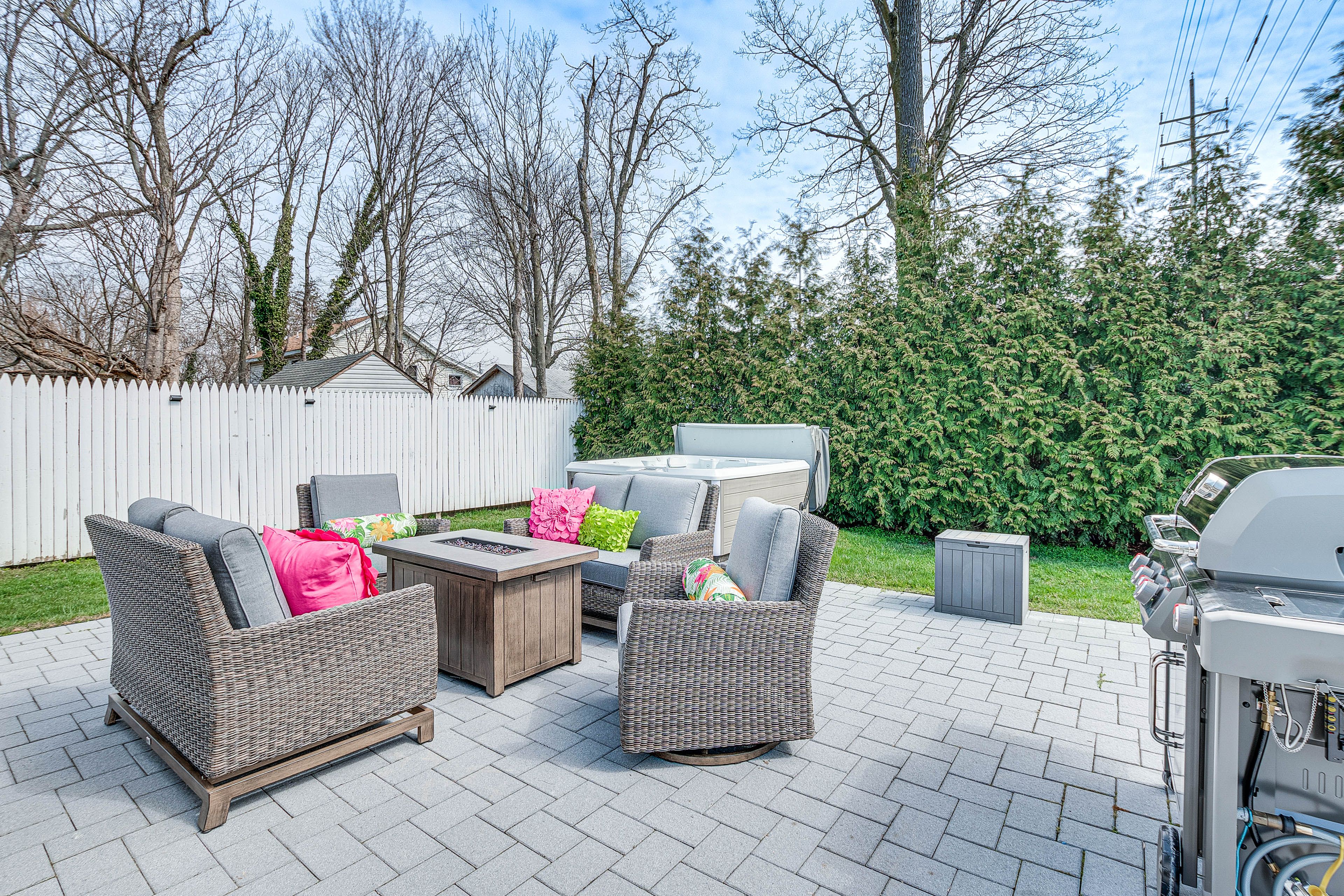 Private Backyard | Gas Grill | Hot Tub