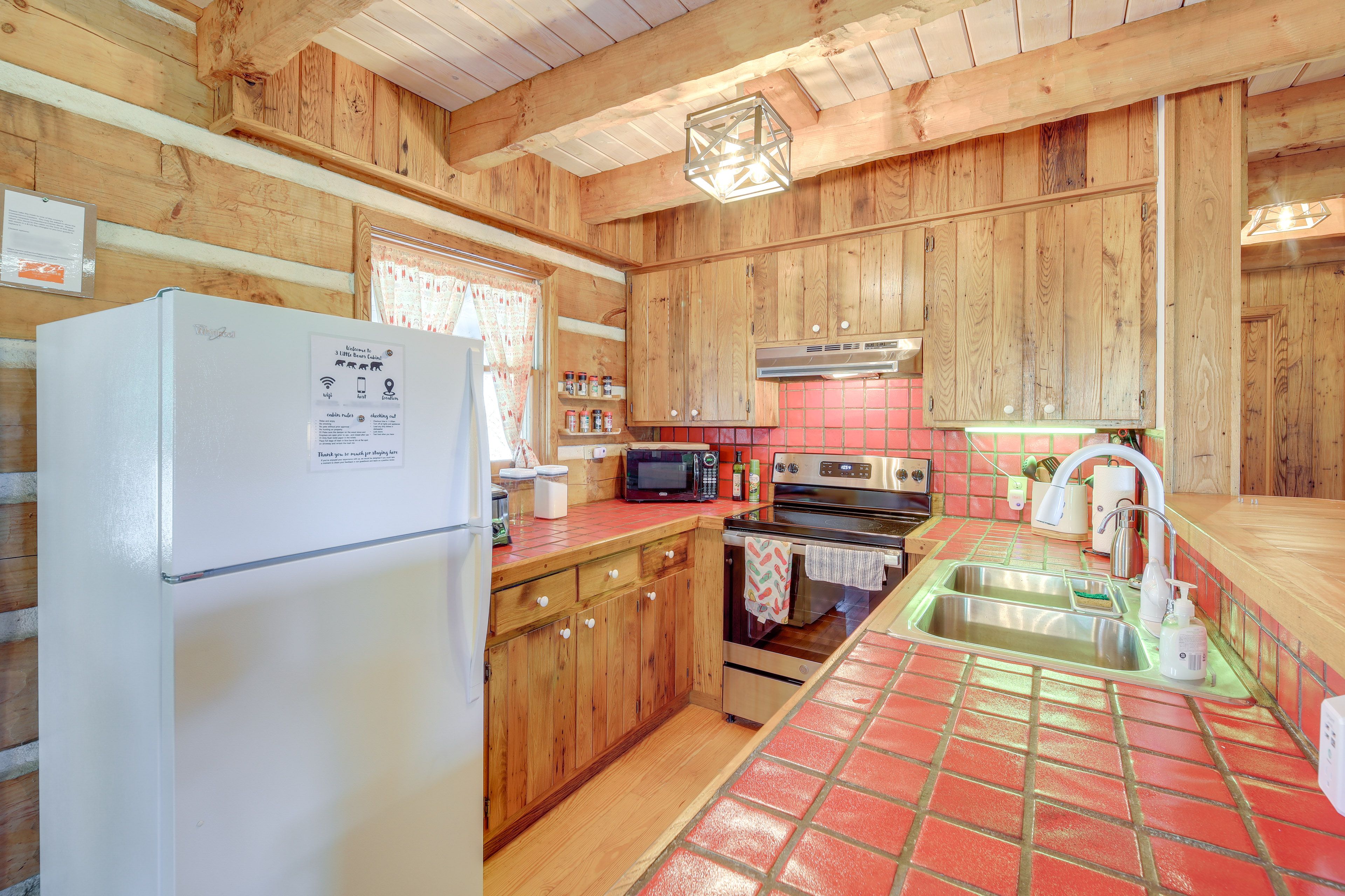 Kitchen | Main Level | Toaster | Dishwasher | Cooking Basics