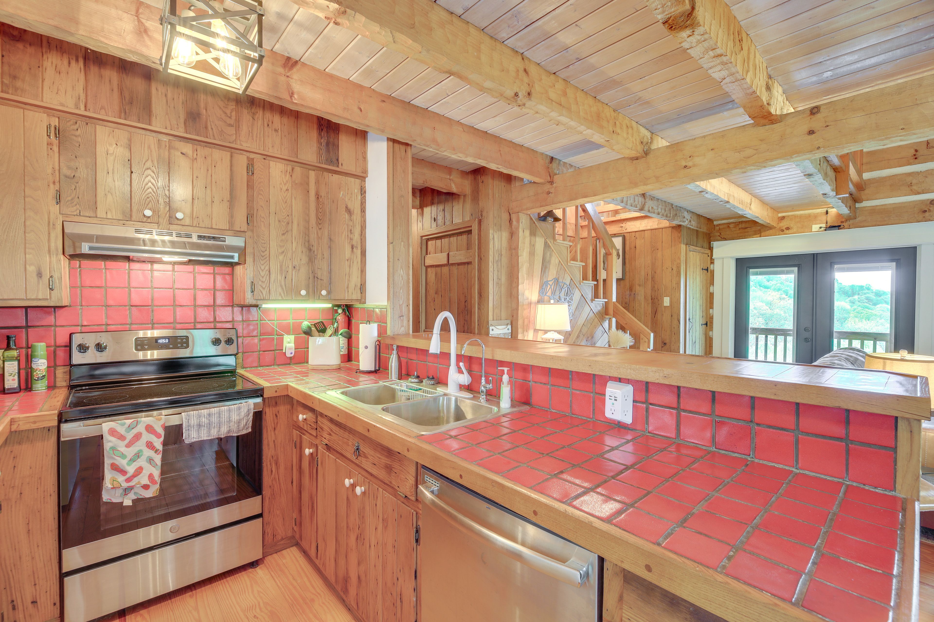 Kitchen | Main Level | Toaster | Dishwasher | Cooking Basics
