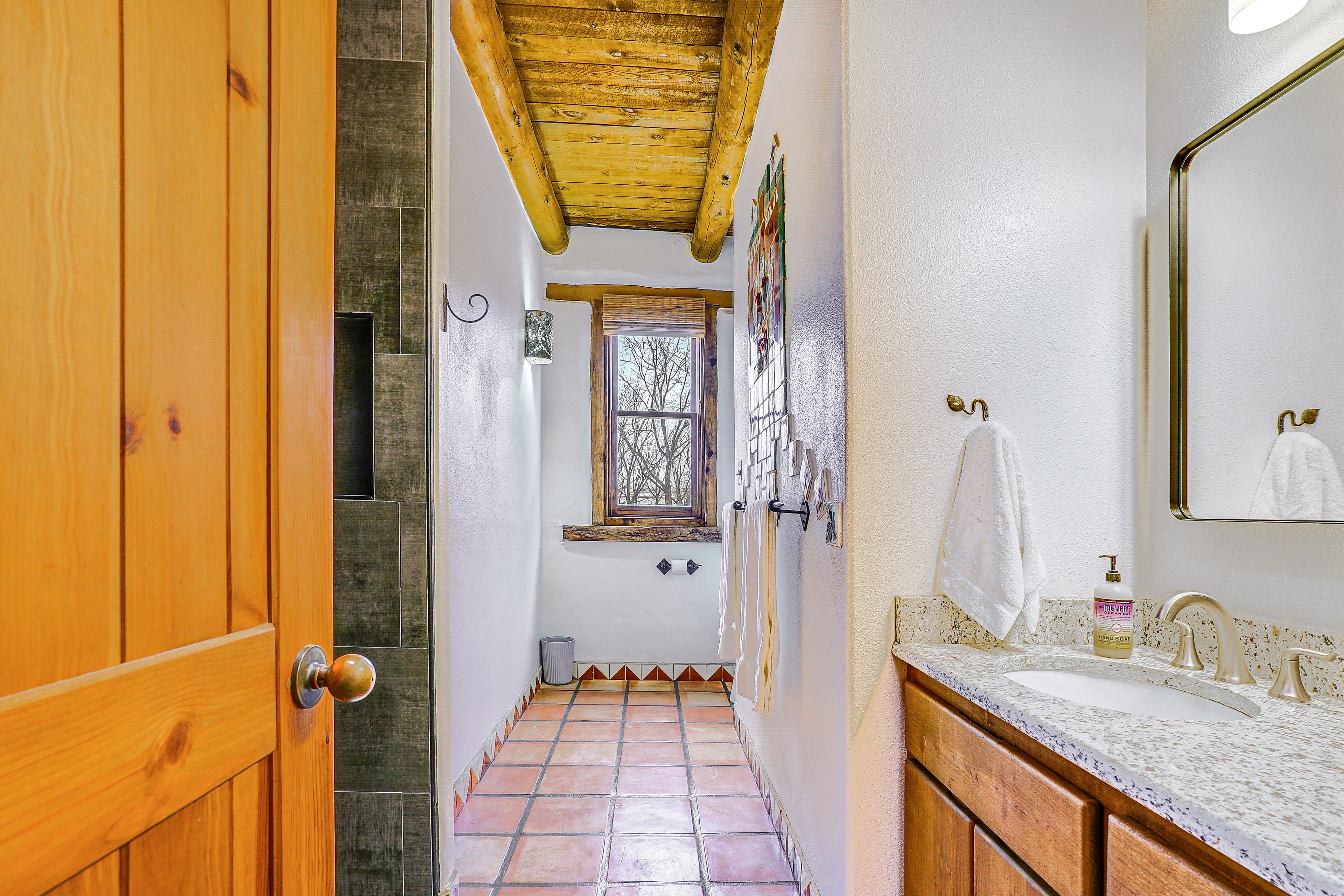 Full Bath | Complimentary Toiletries