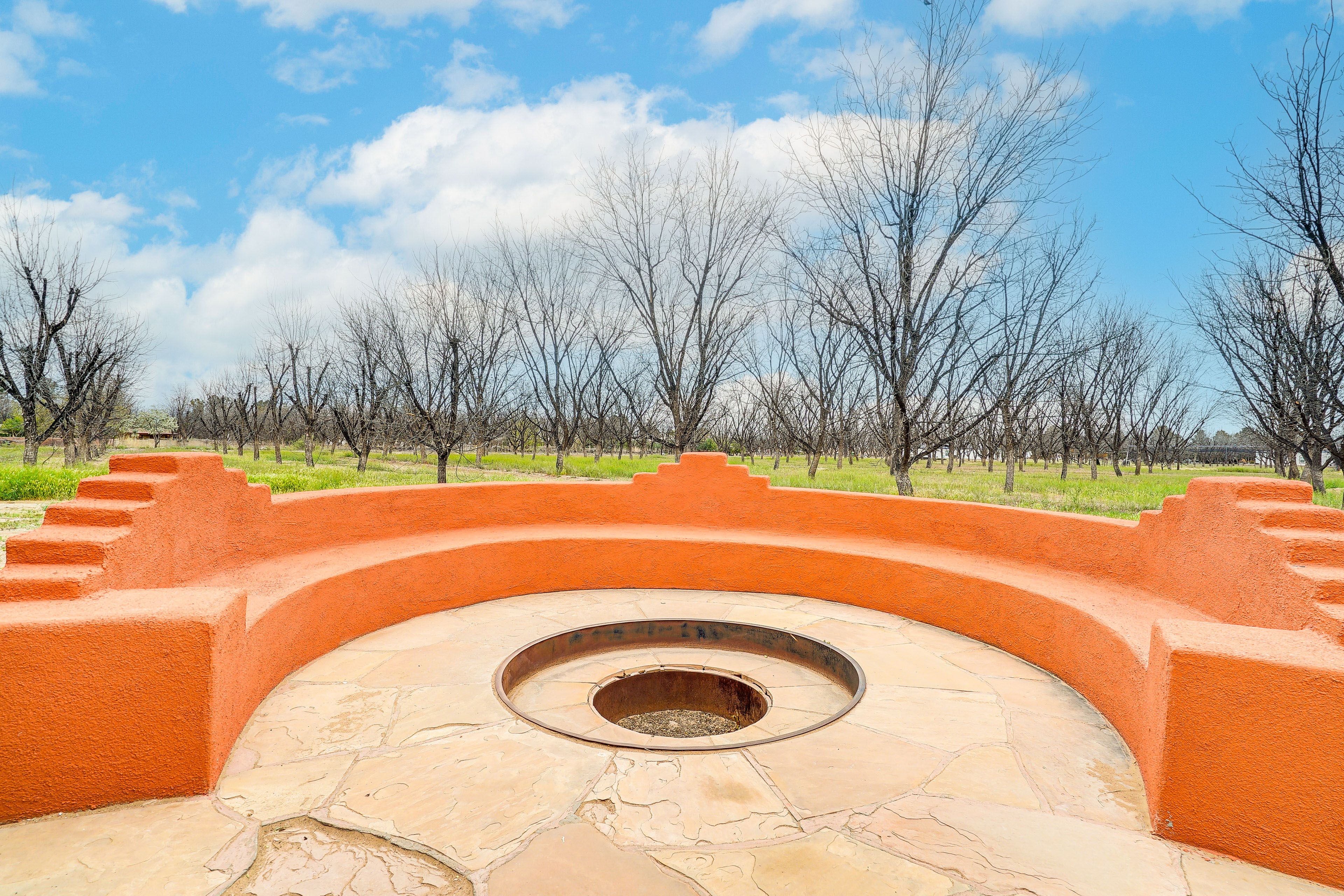 Wood-Burning Fire Pit (Bring Your Own Wood)