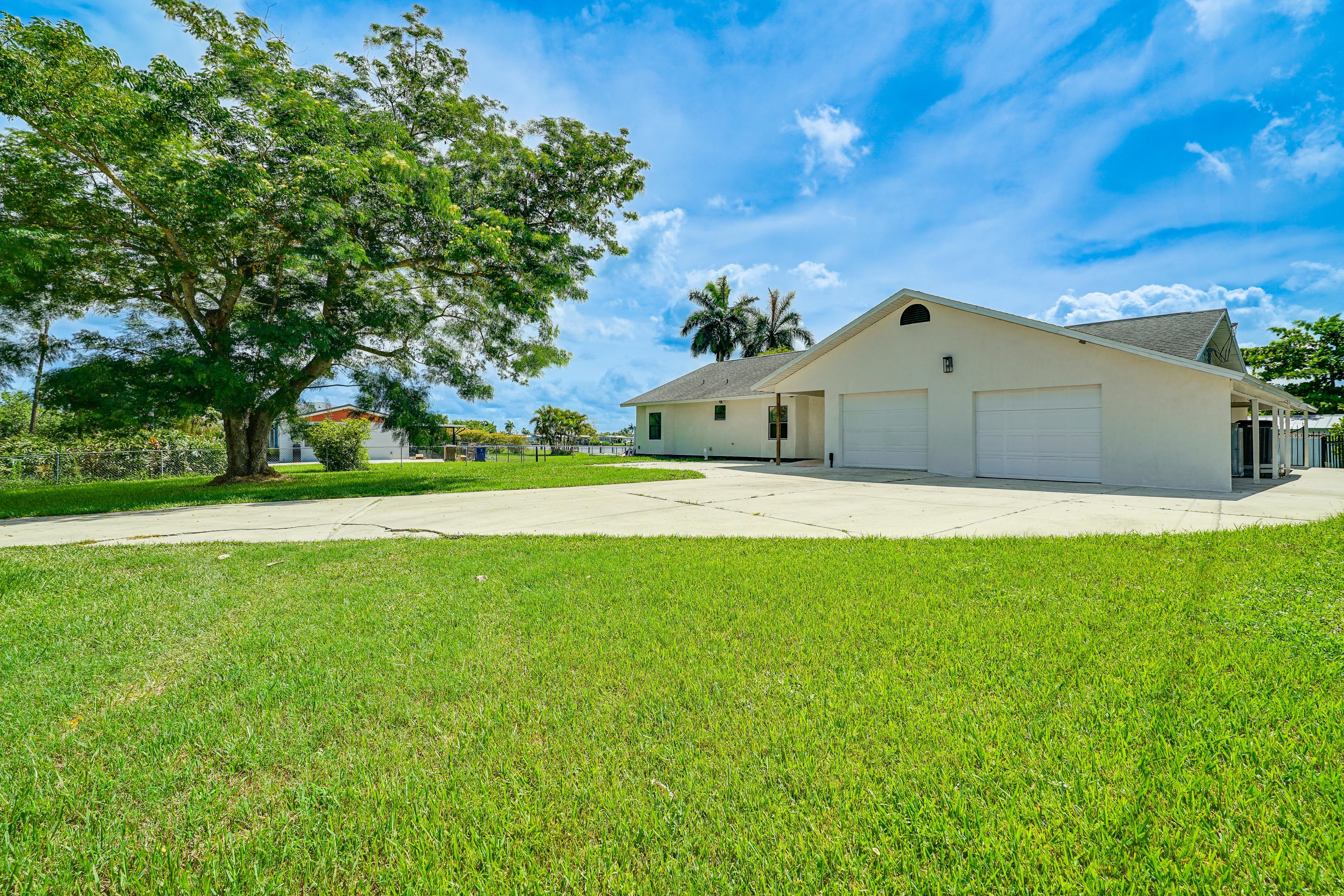 Property Exterior | Driveway (4 Vehicles) | No Garage Access