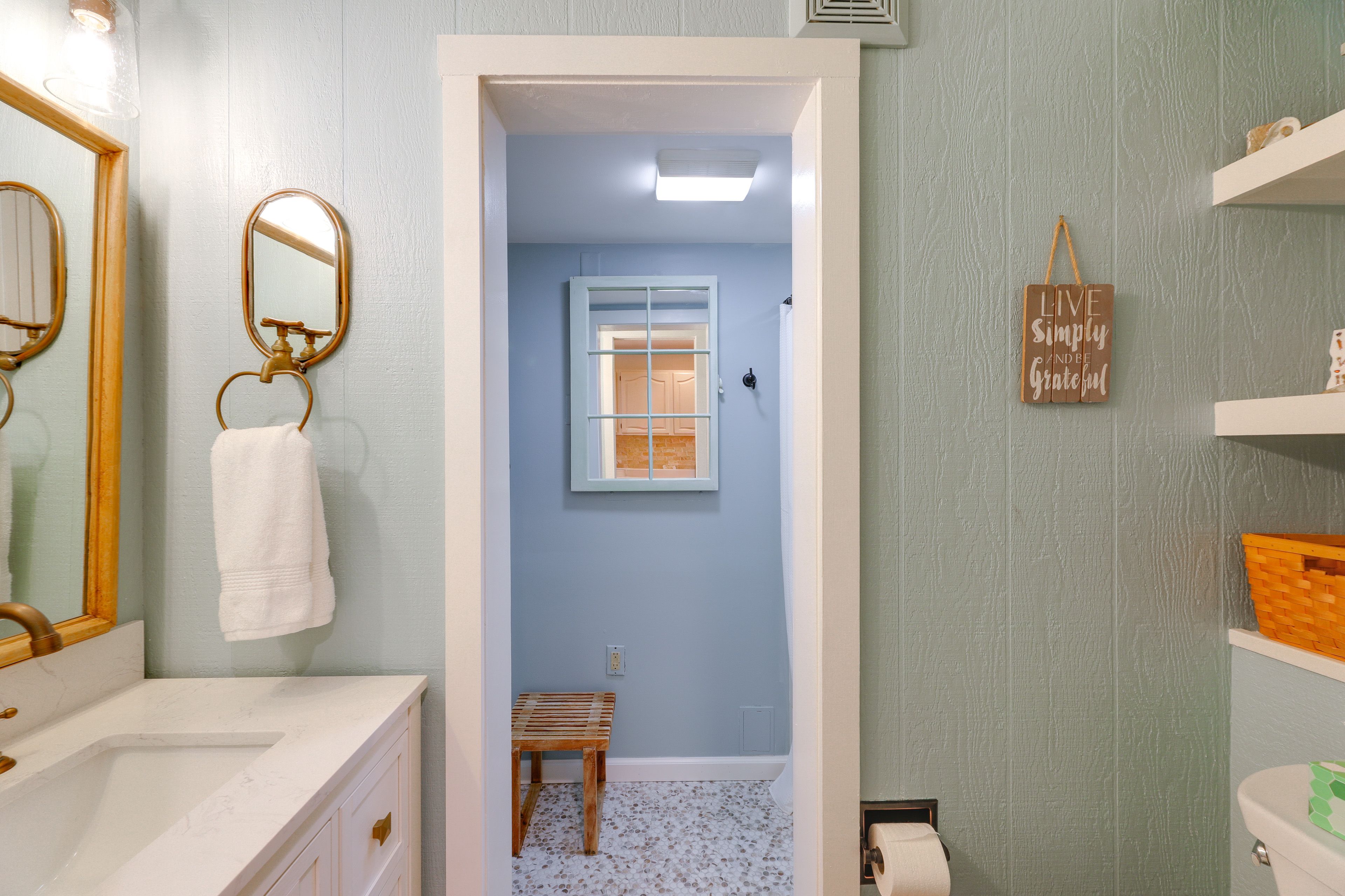 Bathroom | Complimentary Toiletries | 1st Floor