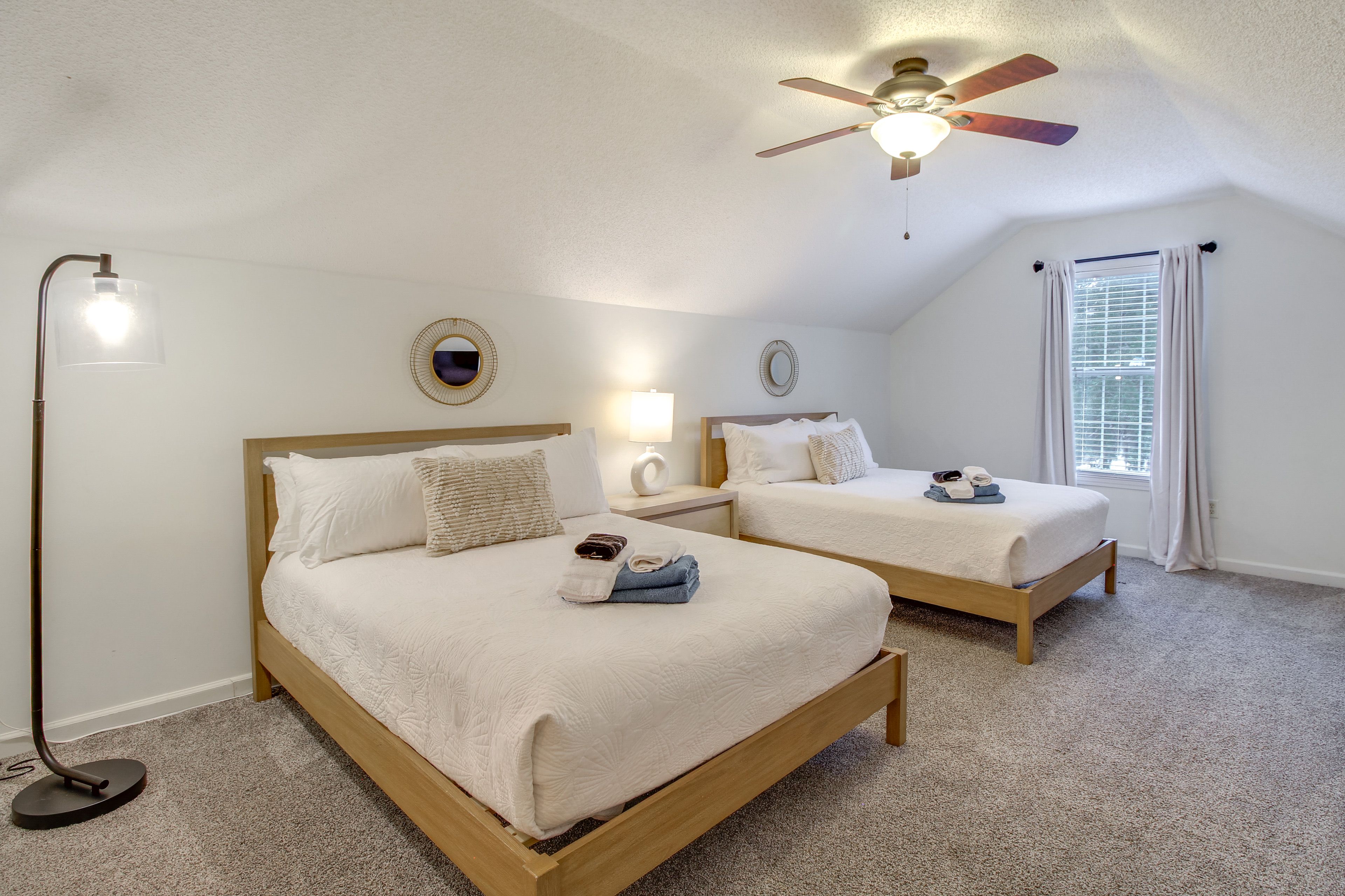 Bedroom 4 | 2nd Floor | 2 Full Beds | Linens Provided