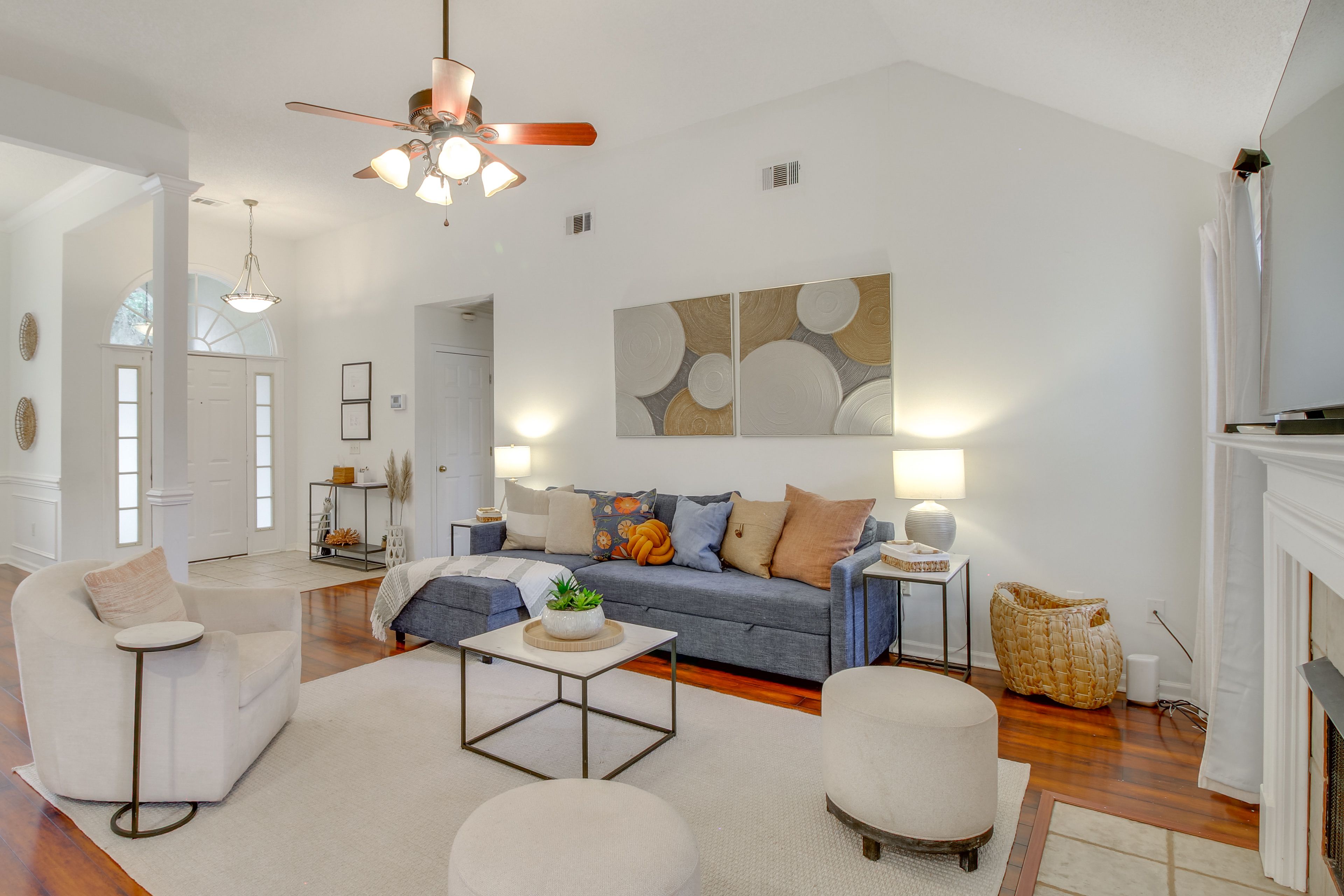 Living Room | 1st Floor | Free WiFi