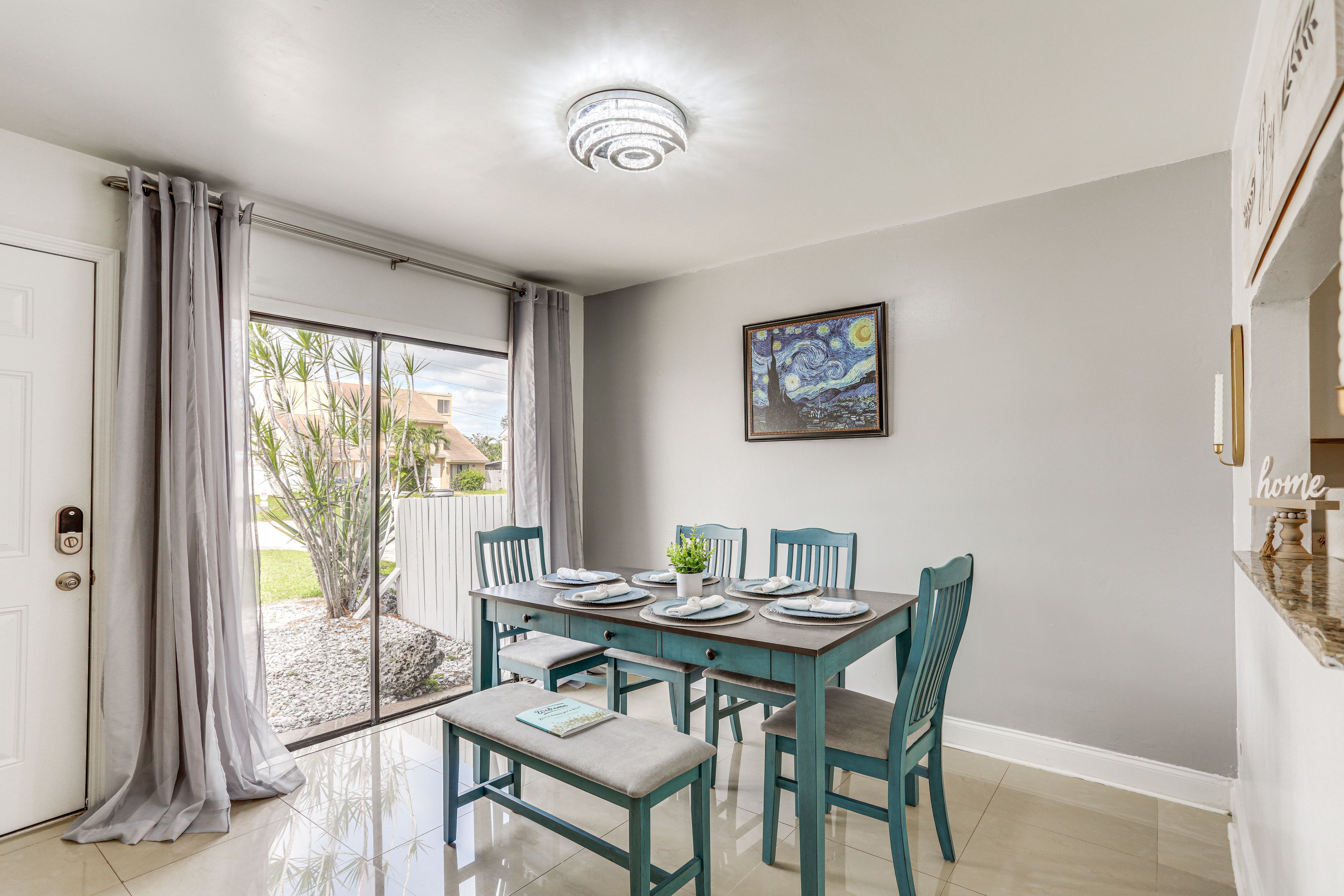 Dining Area | Dishware & Flatware Provided | Central A/C & Heat | 1st Floor