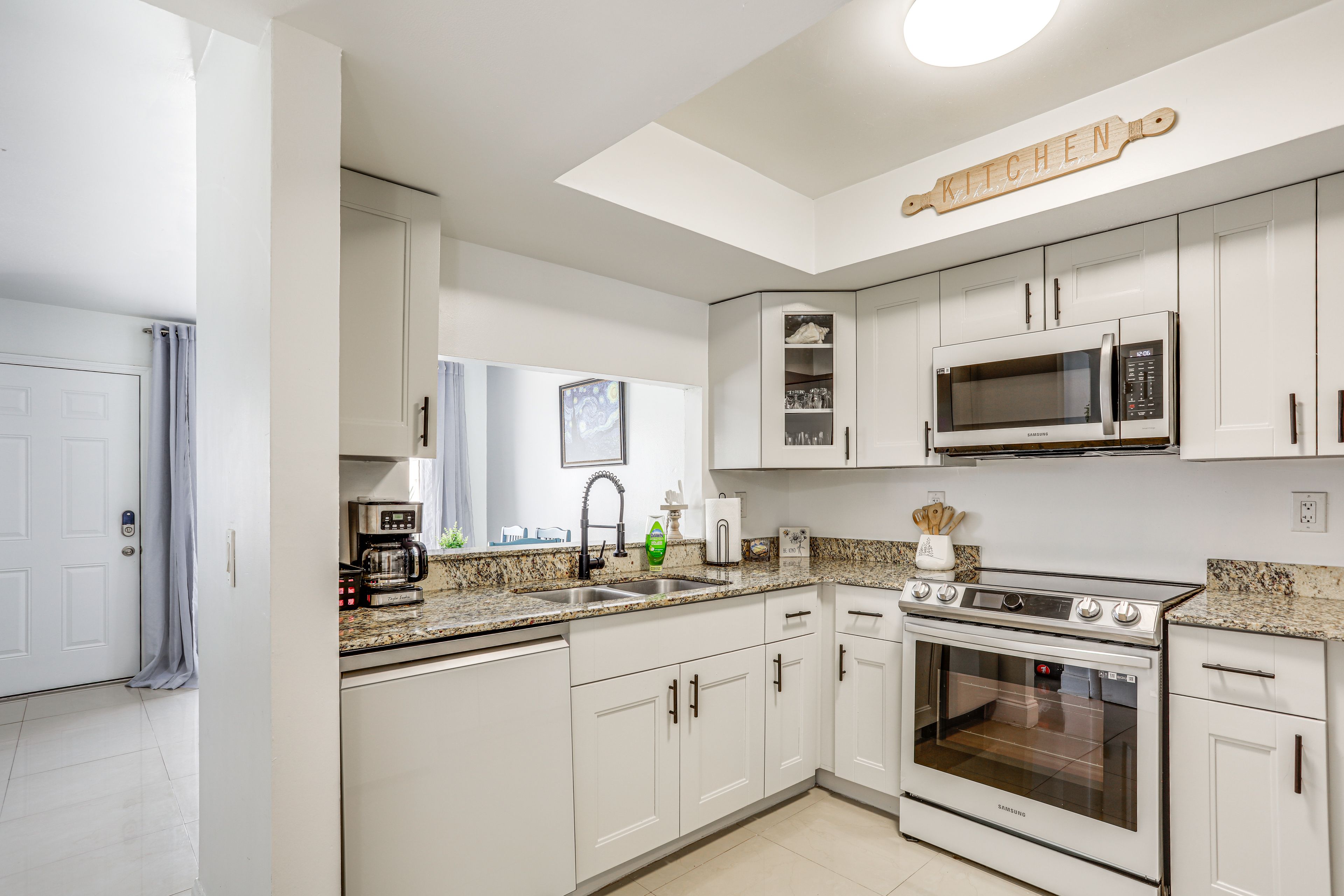 Kitchen | 1st Floor