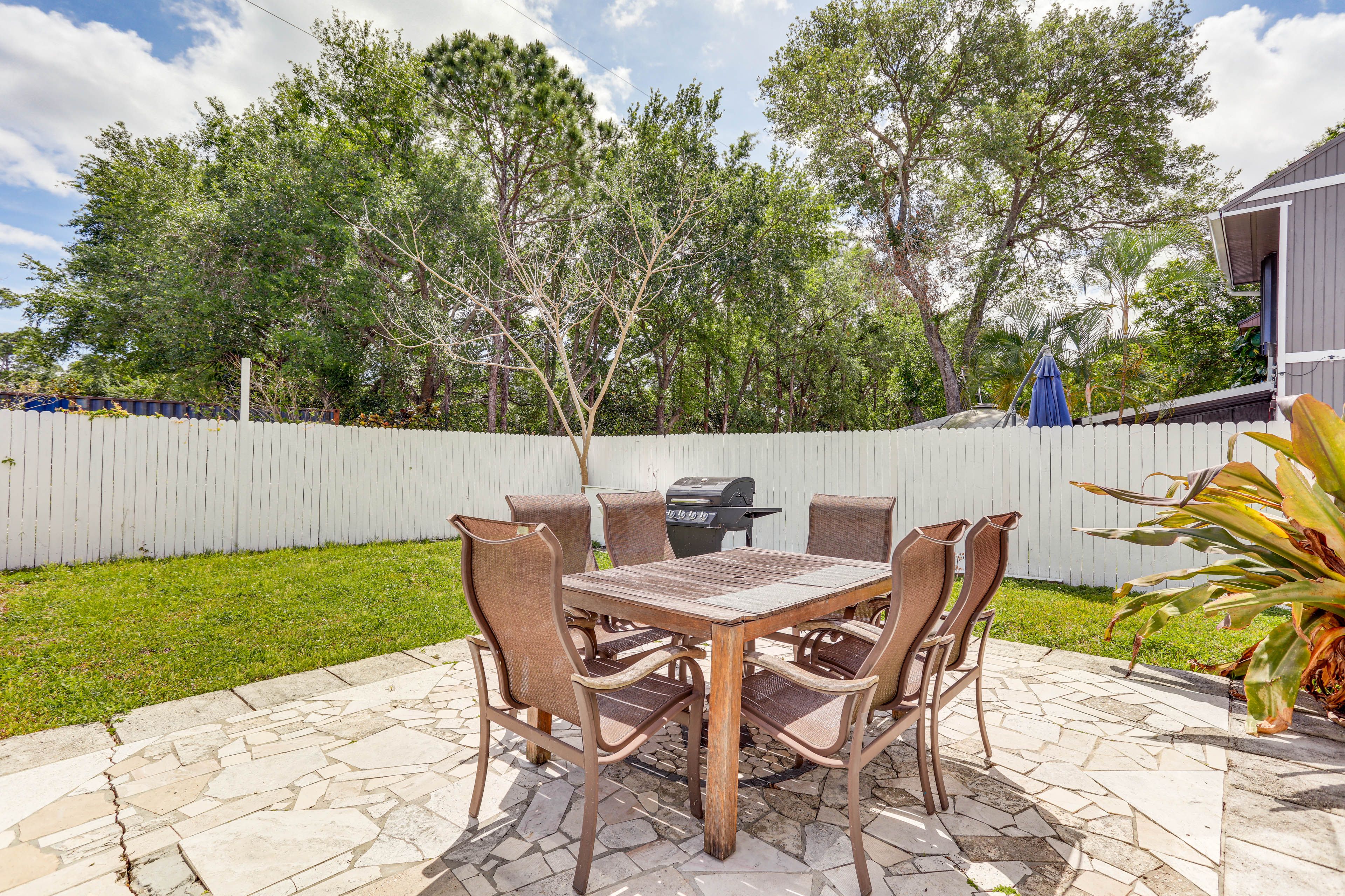 Patio | Gas Grill | Fenced Yard