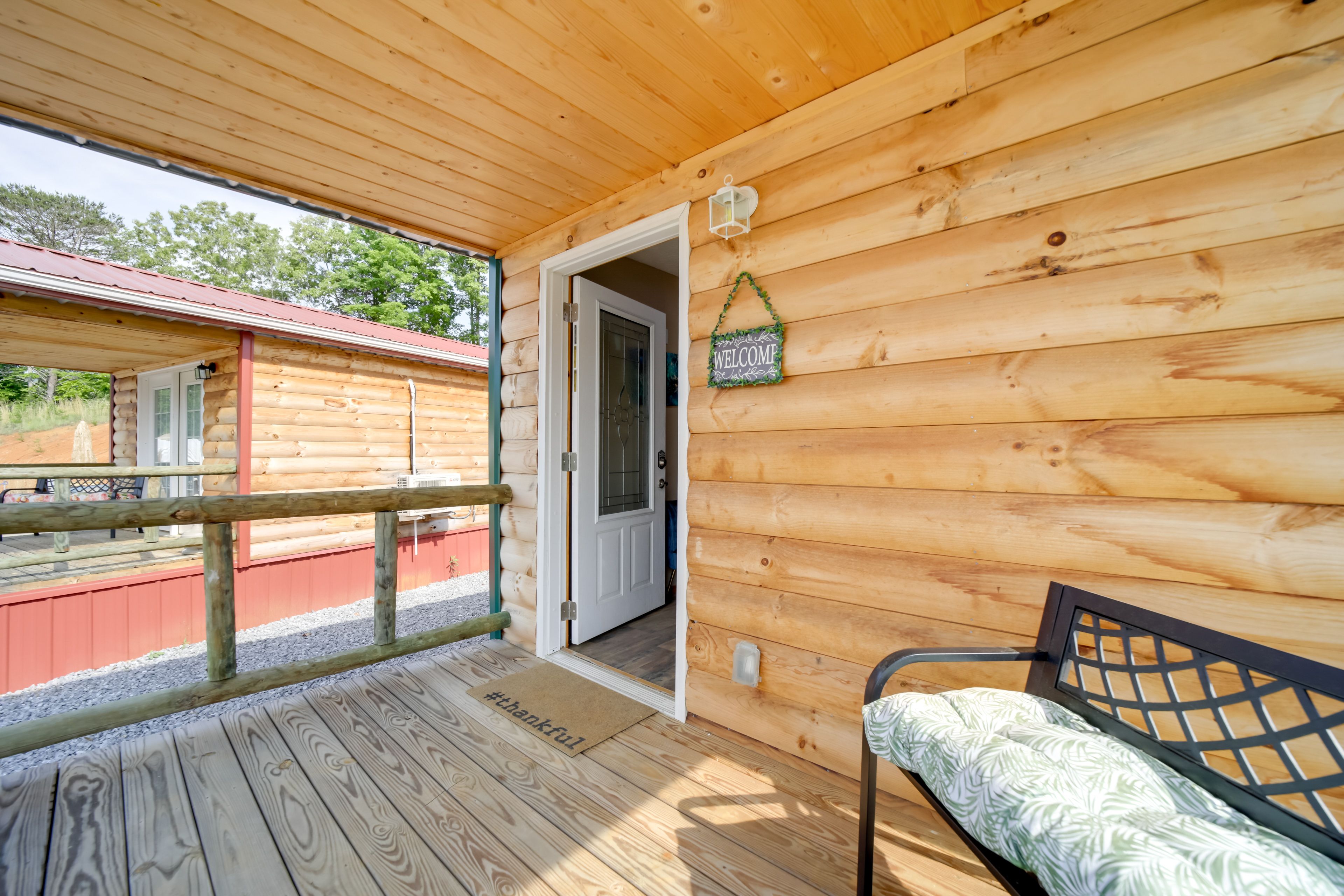 Covered Front Porch w/ Seating