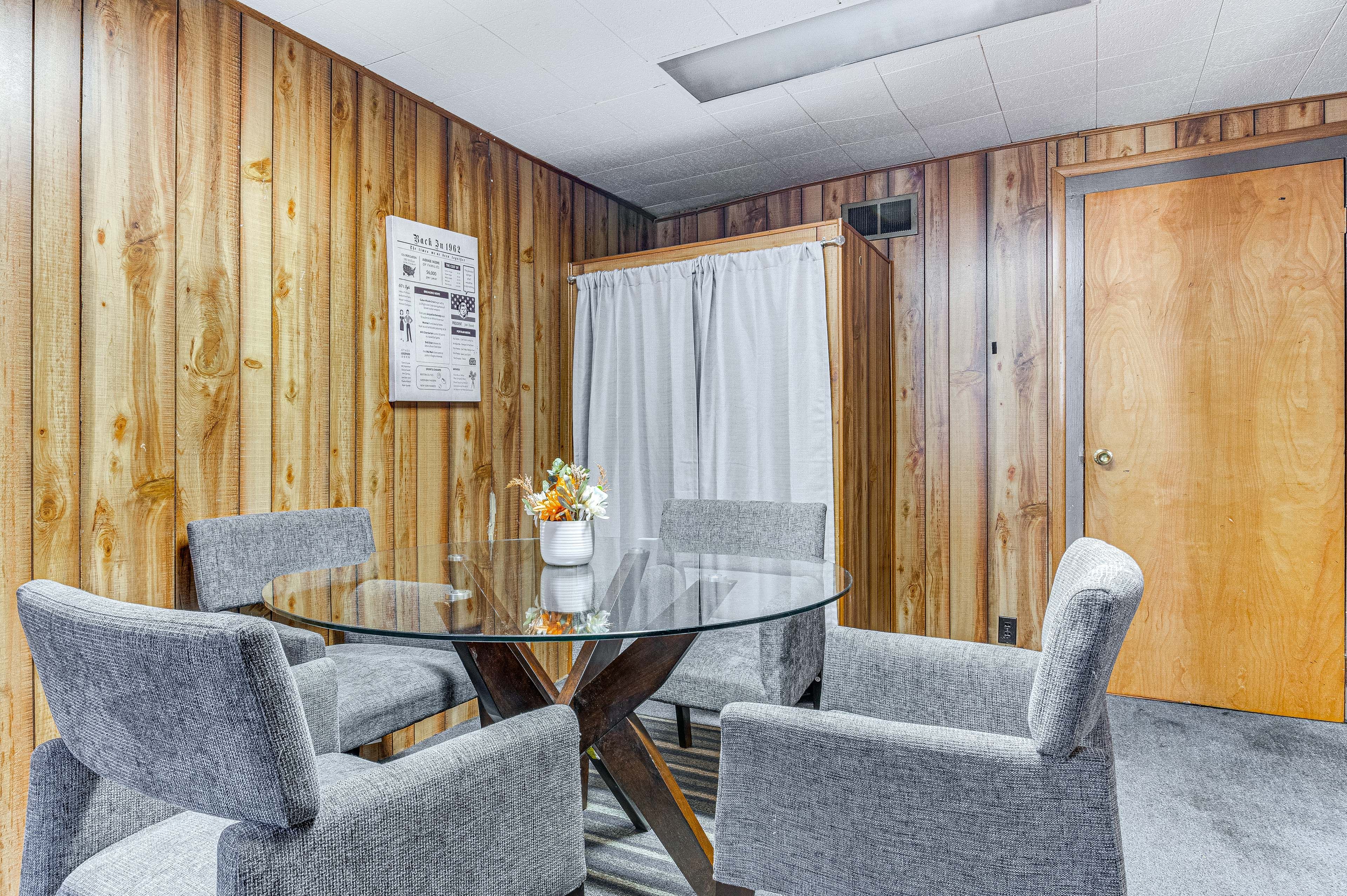 Dining Room | Dishware & Flatware Provided