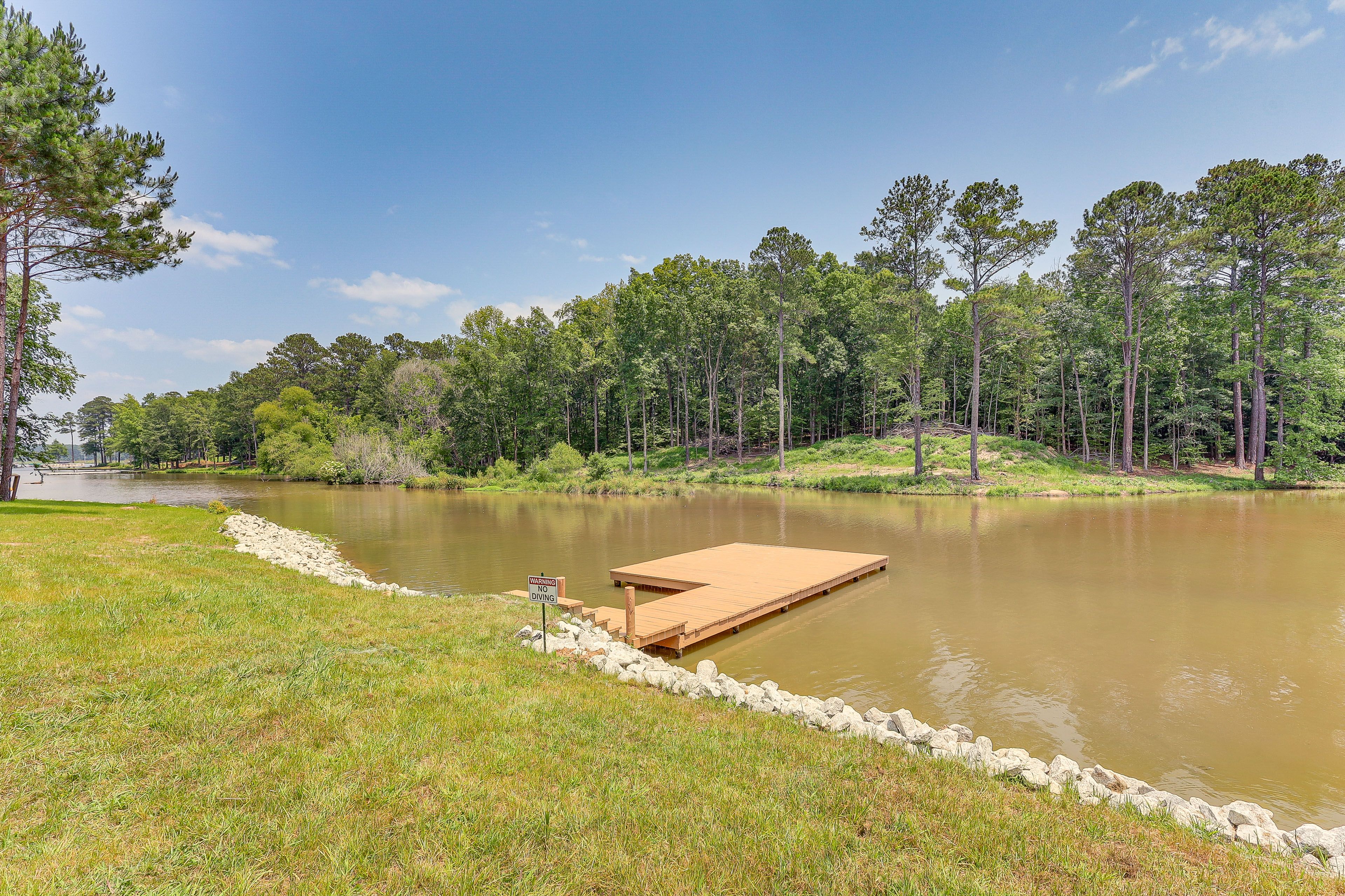 Private Dock | Kayaks Provided | Paddleboard Provided
