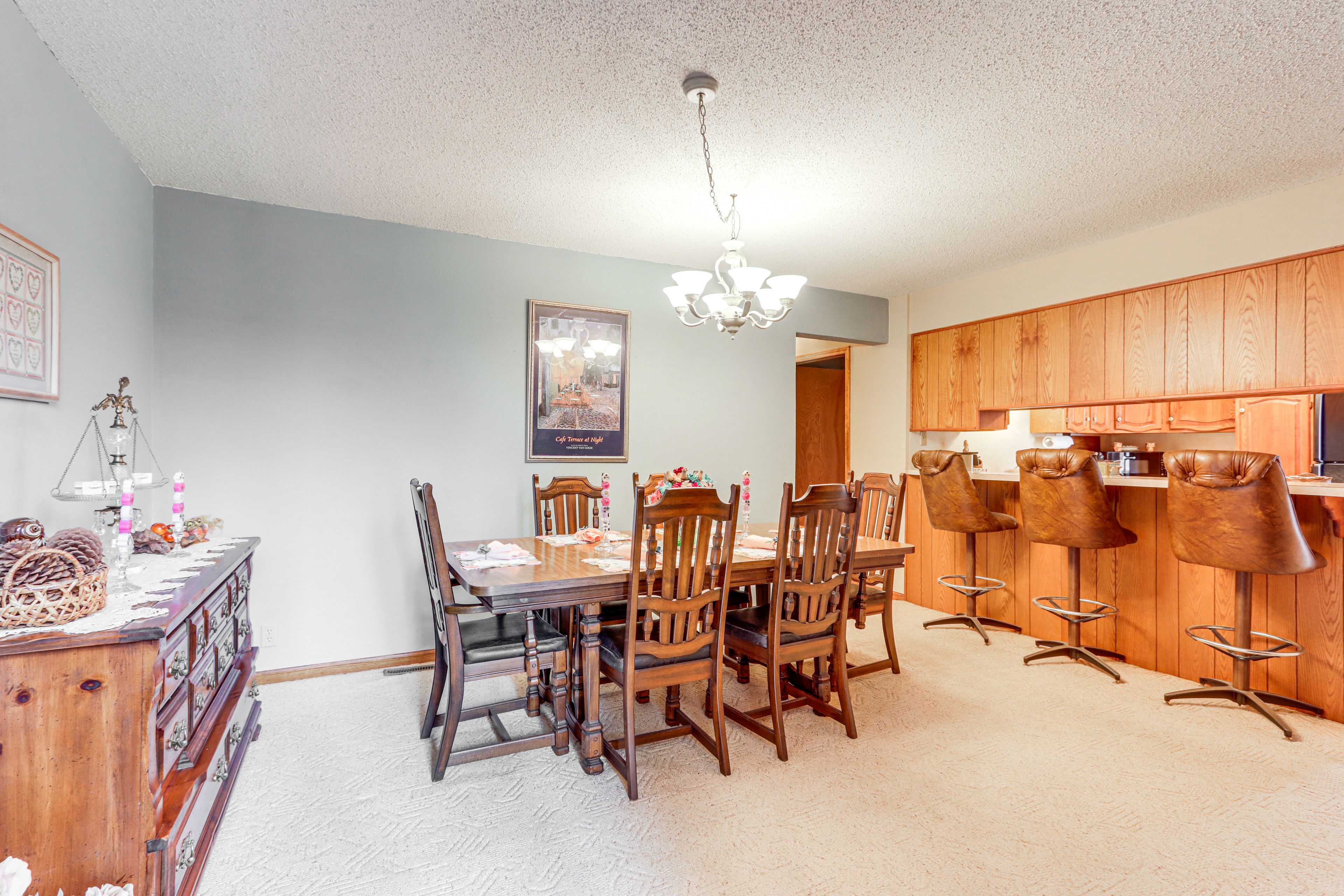6-Person Dining Table | 1st Floor