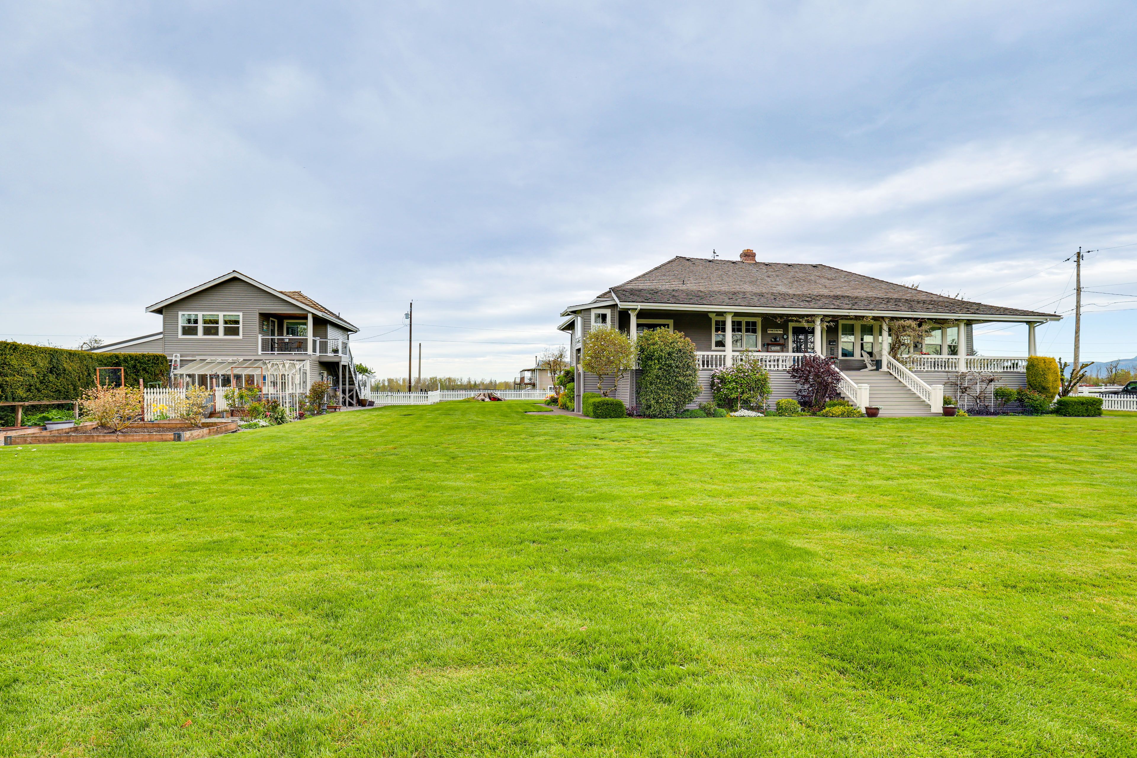 Shared Yard Area