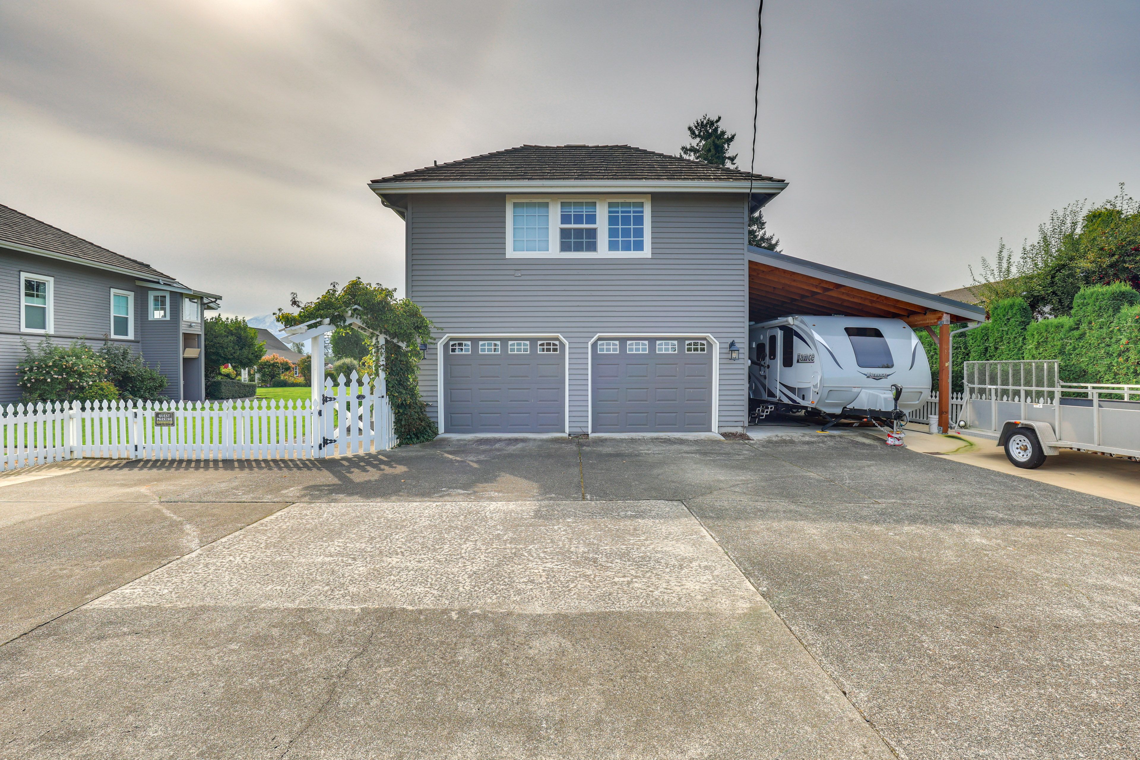 Parking | Shared Driveway (1 Vehicle)