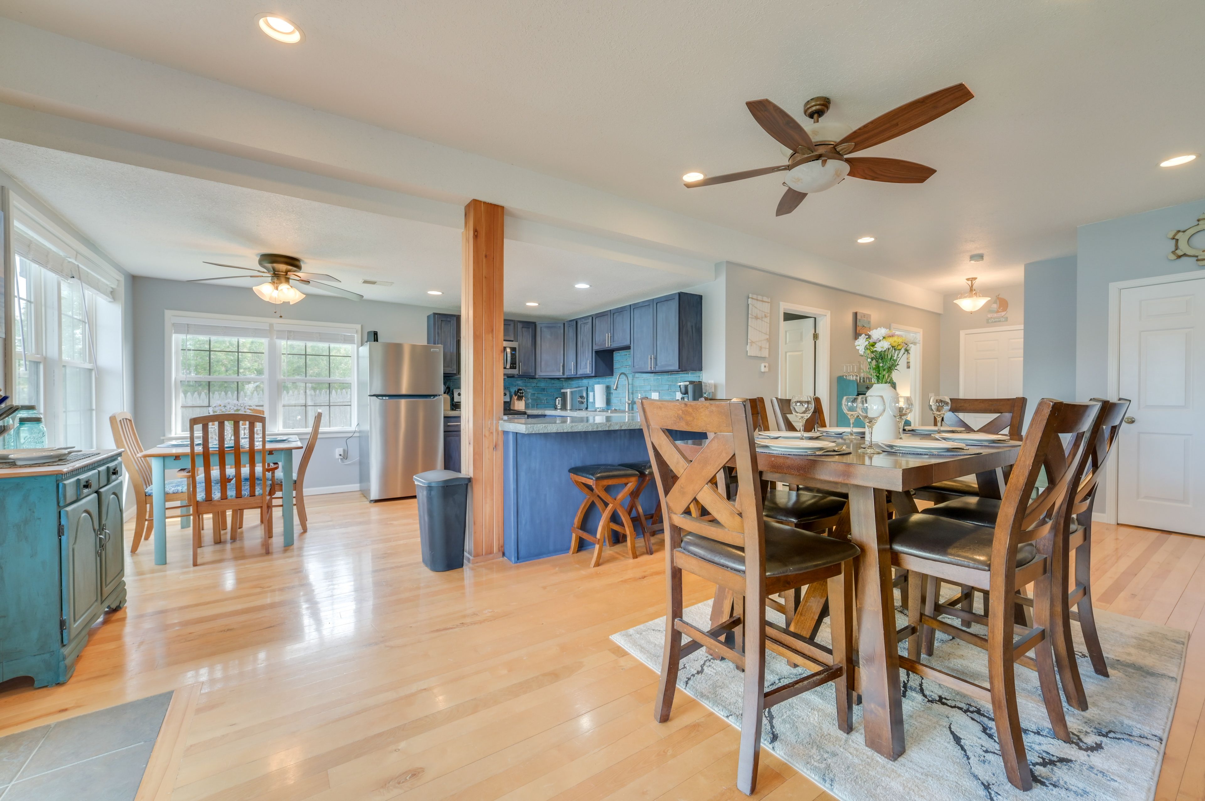 Dining Area | Kitchen