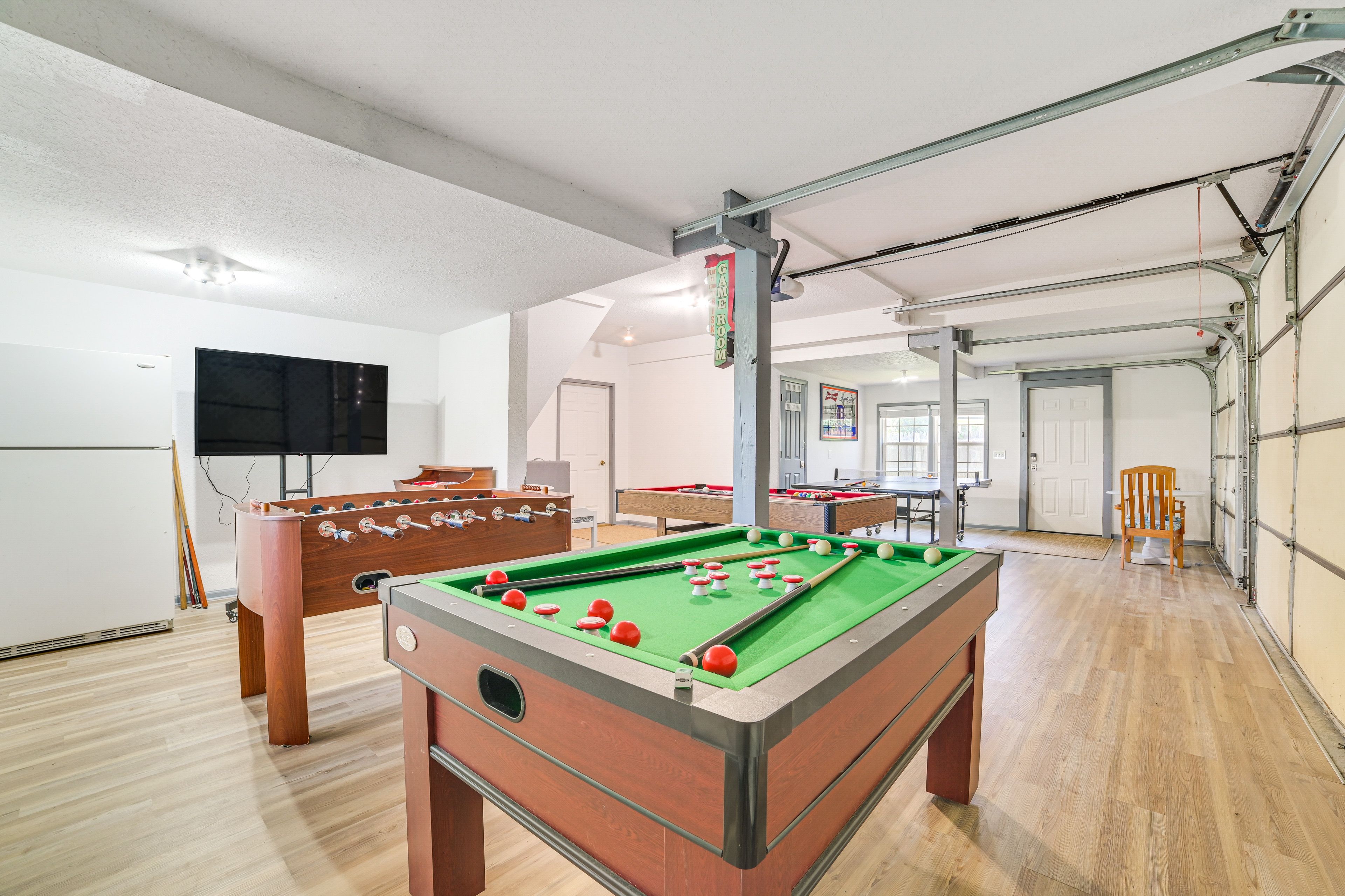 Game Room | Ping-Pong Table | Pool Table | Foosball Table | Dartboard | TV