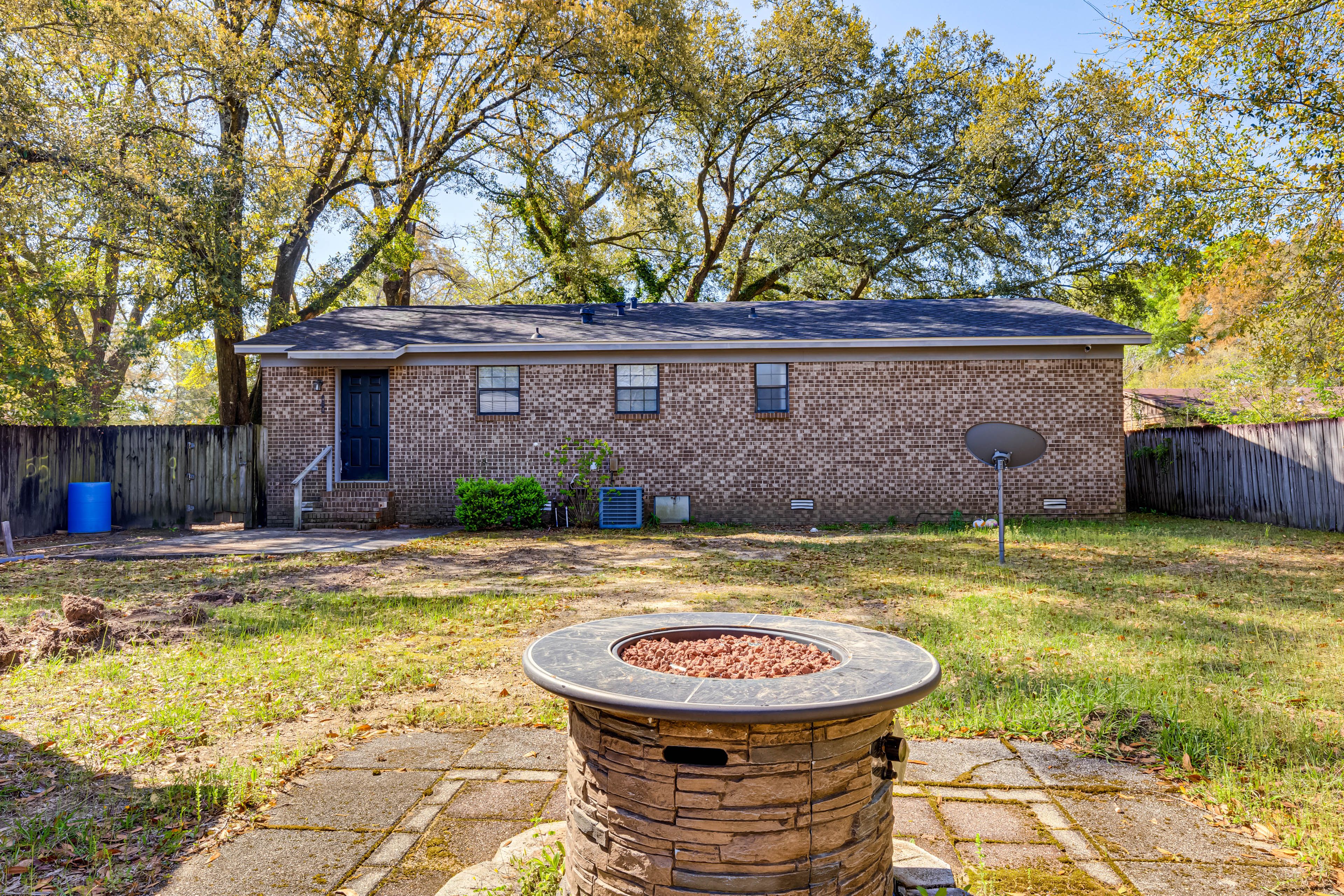 Fenced Backyard | Fire Pit