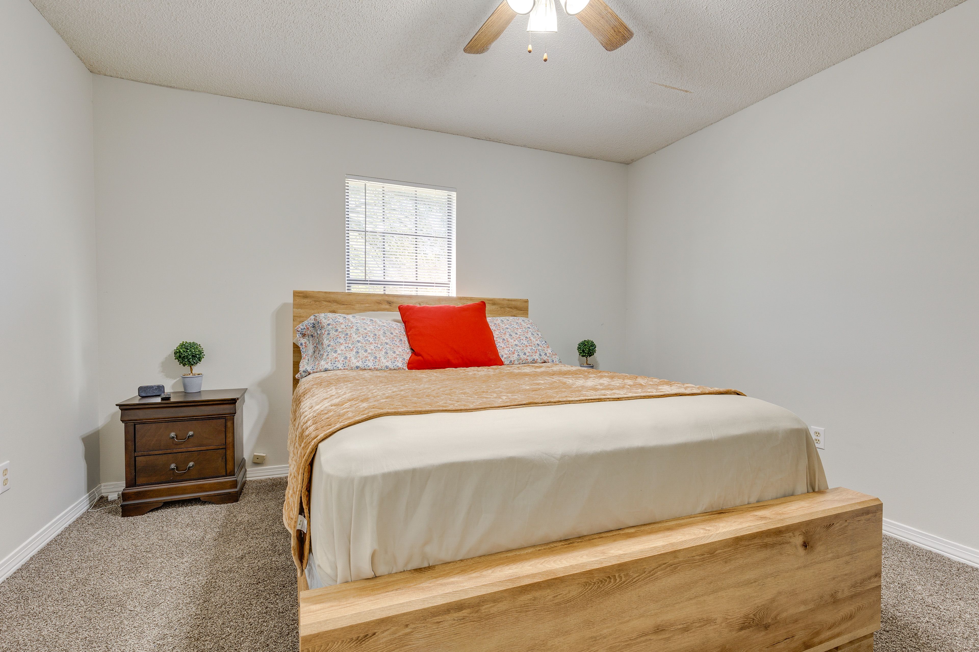 Bedroom 1 | Queen Bed | Flat-Screen TV
