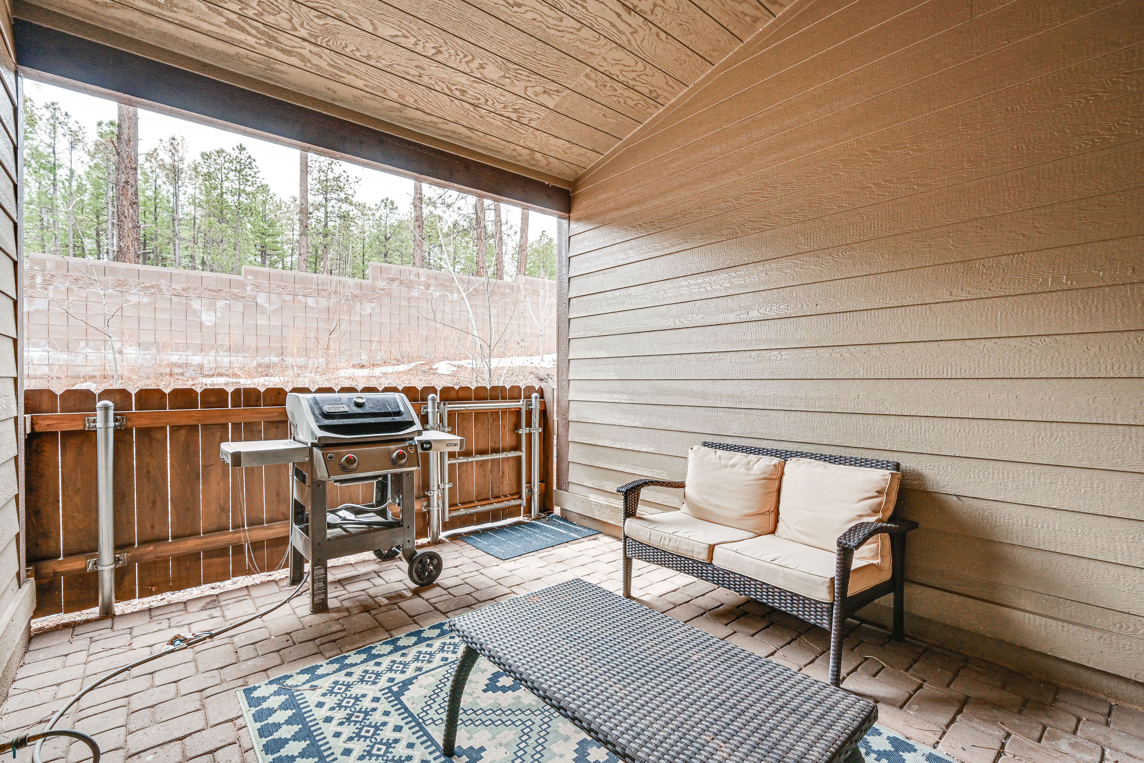 Patio | Gas Grill | Outdoor Seating