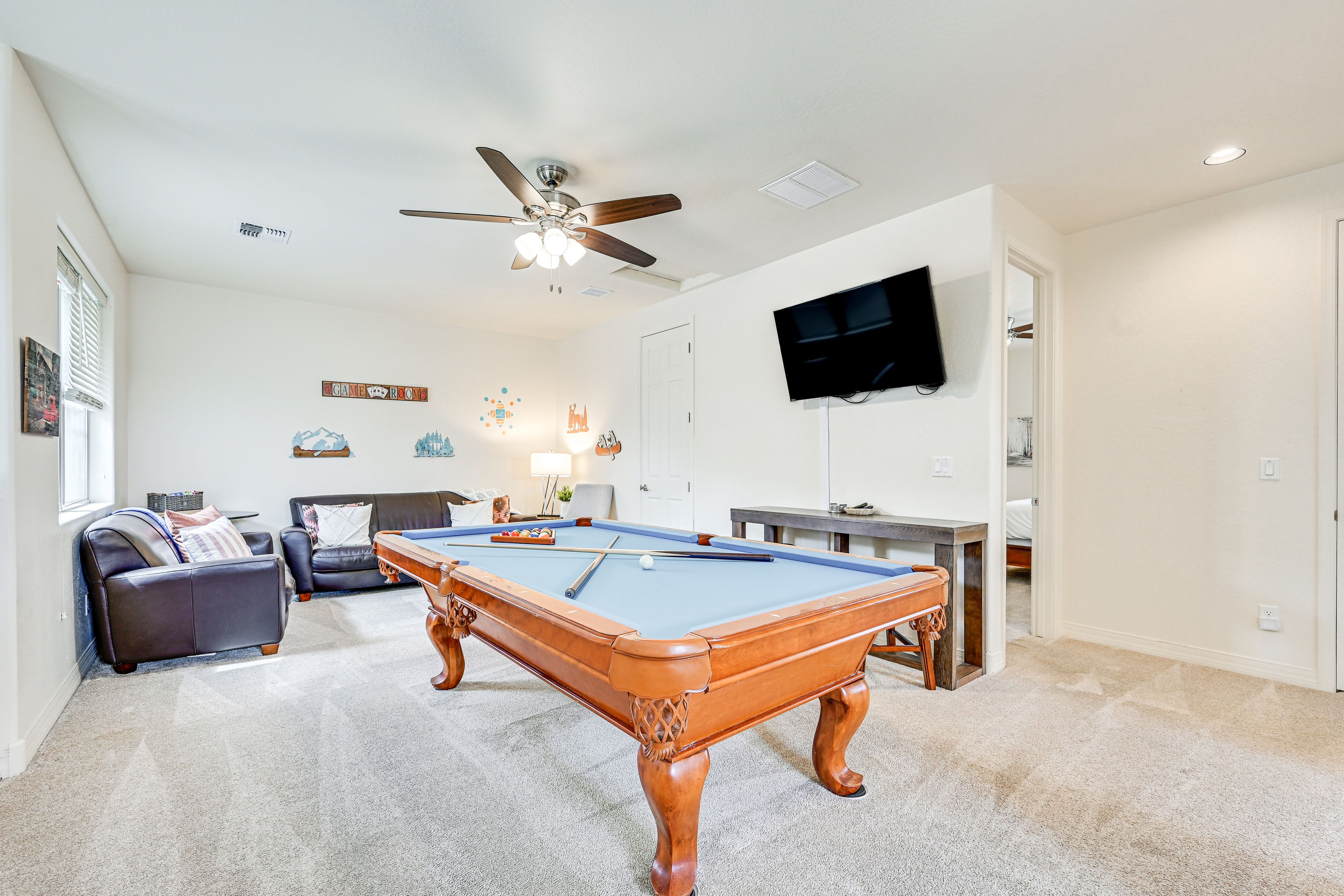 Flagstaff Vacation Rental | 3BR | 4BA | Steps Required | 2,300 Sq Ft