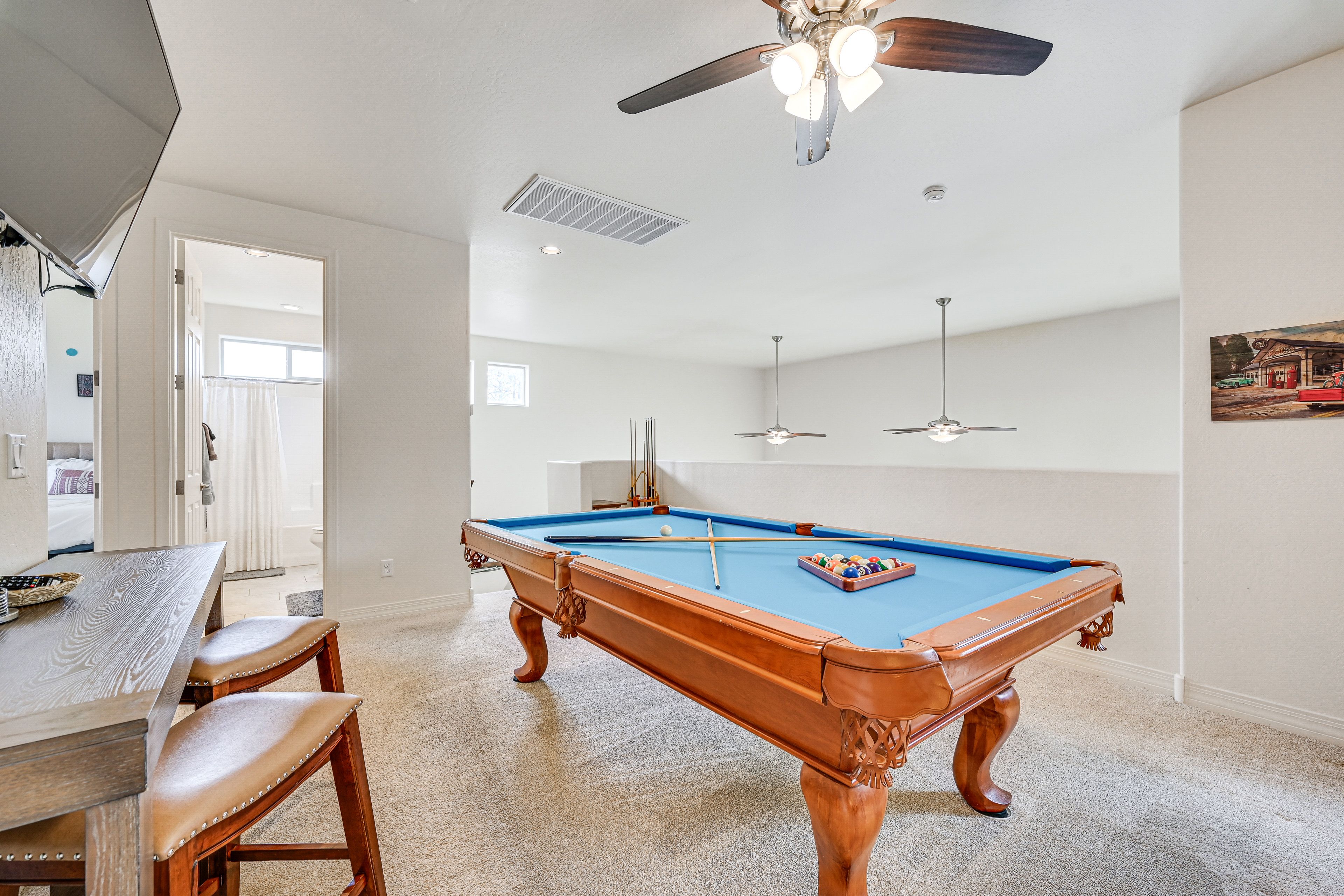 Game Room | Pool Table | Smart TV | 2nd Floor
