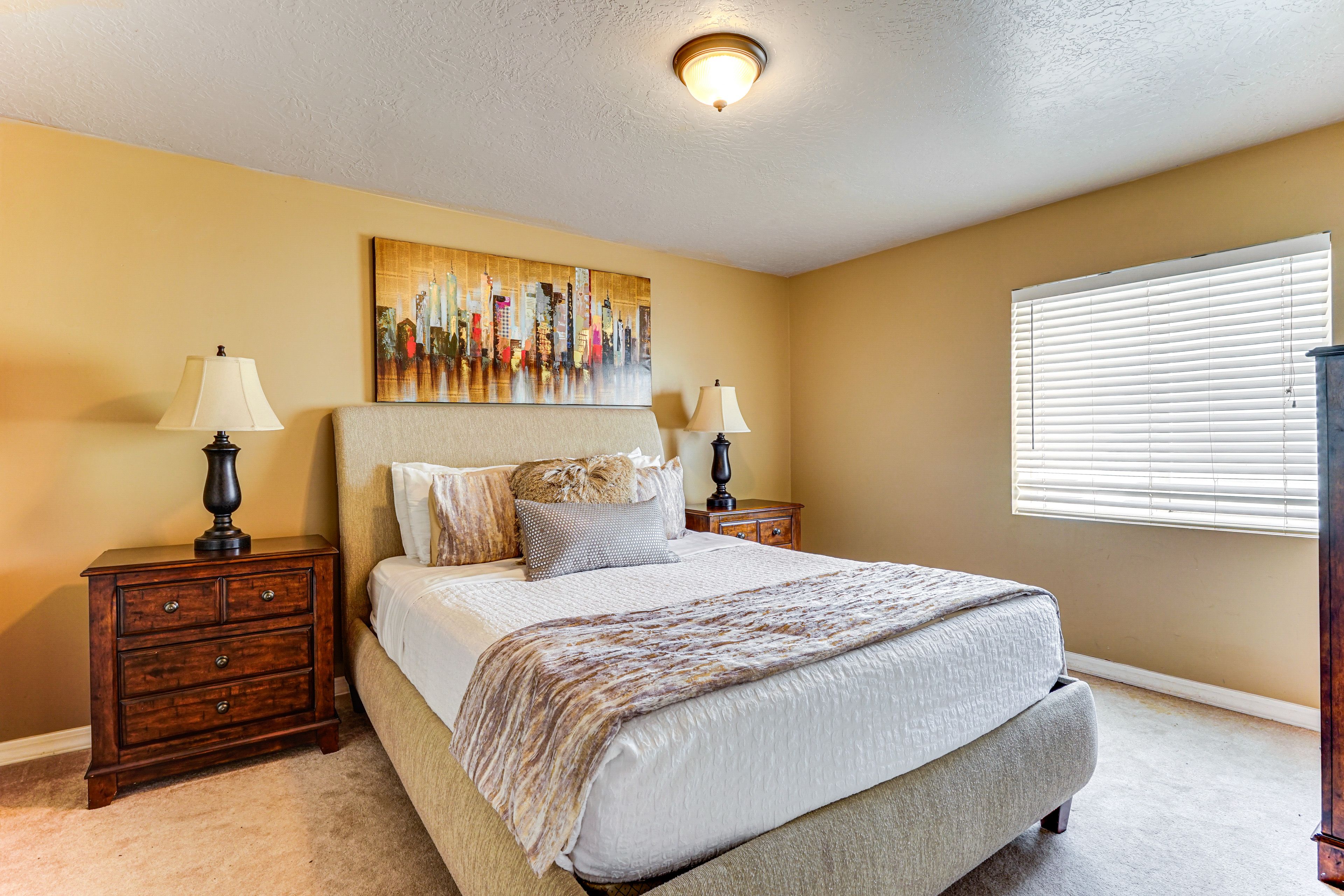 Bedroom 6 | Queen Bed | Basement Level