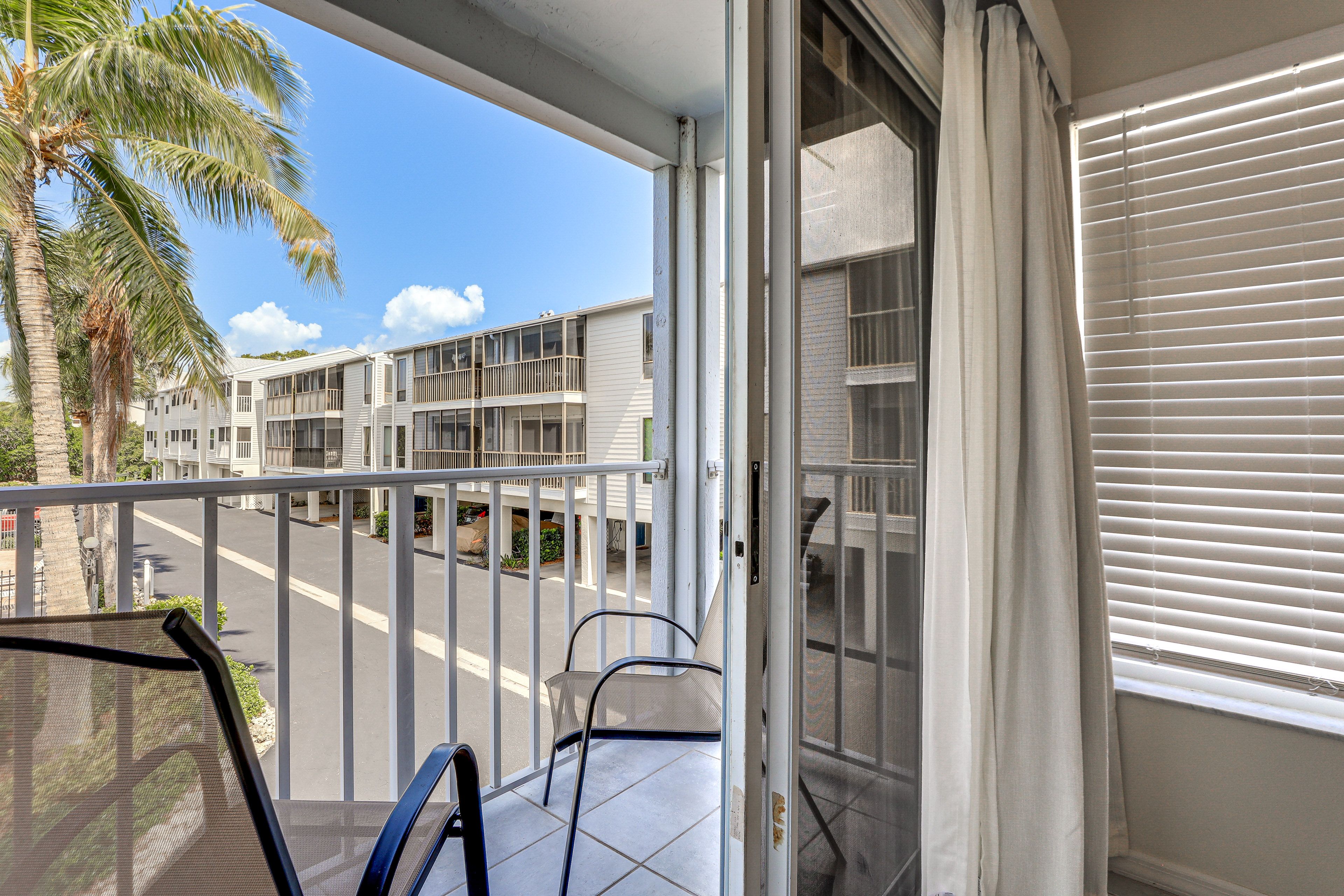 Private Balcony | Upper Level