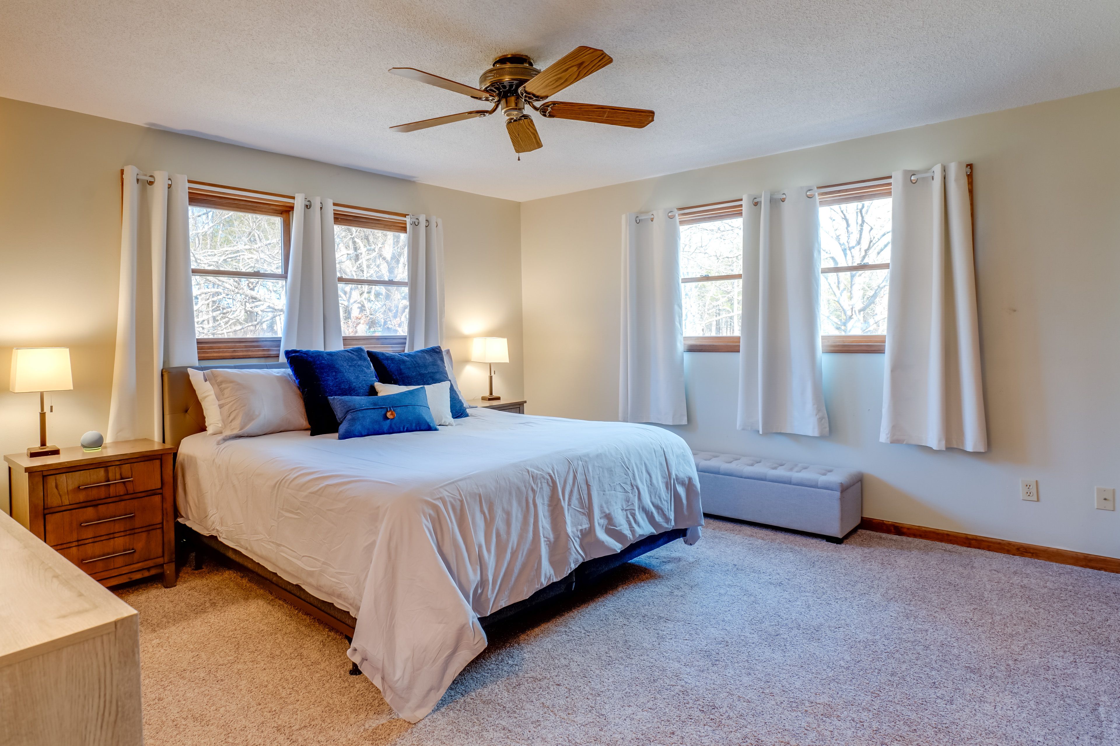 Bedroom 1 | King Bed | En-Suite Bathroom | 1st Floor