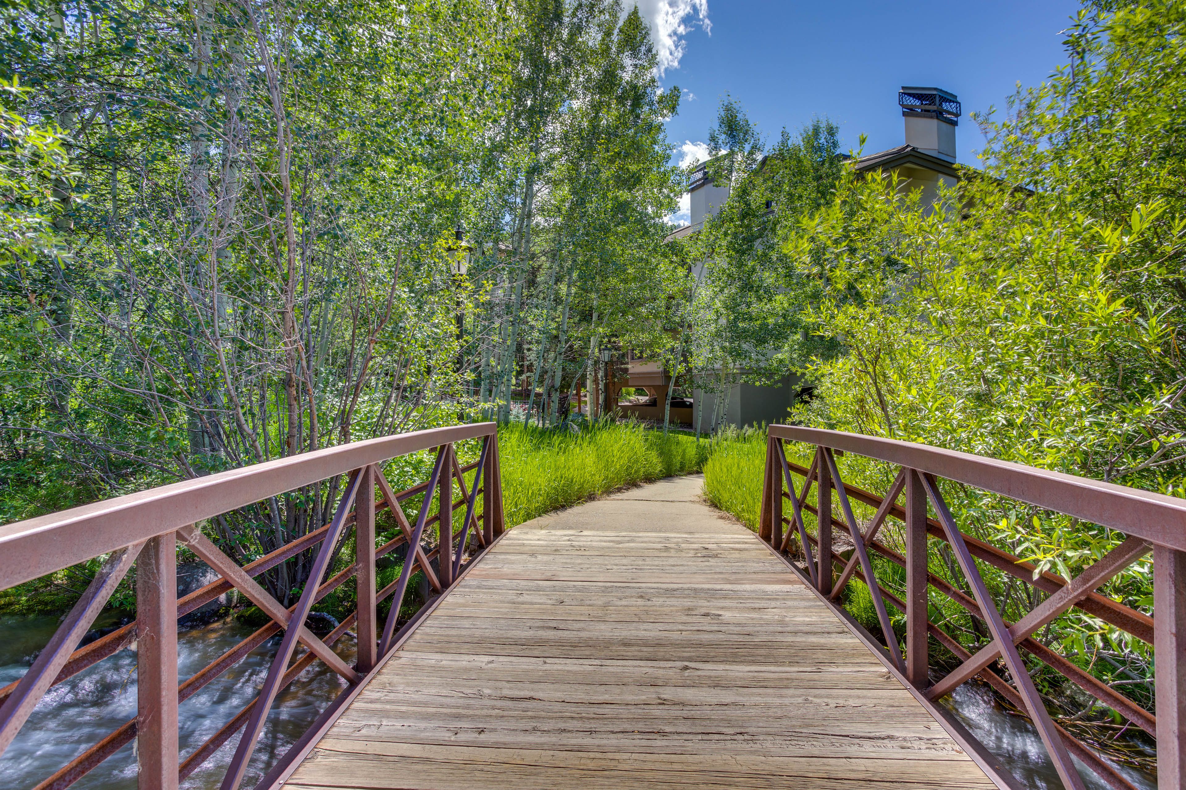 Walking Trails | Elkhorn Ski Lift Access