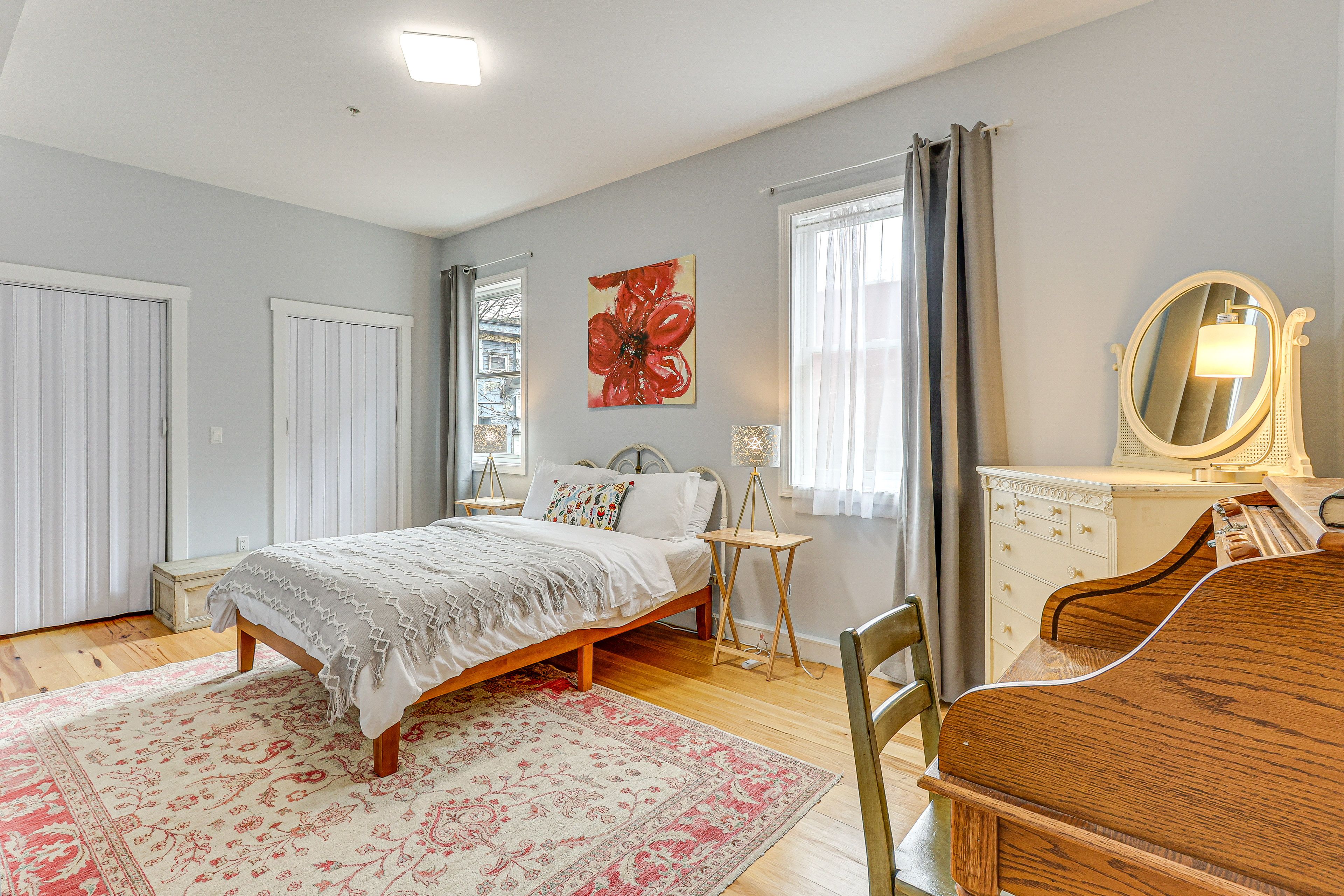 Bedroom 1 | Queen Bed | Linens Provided | Laptop-Friendly Workspace