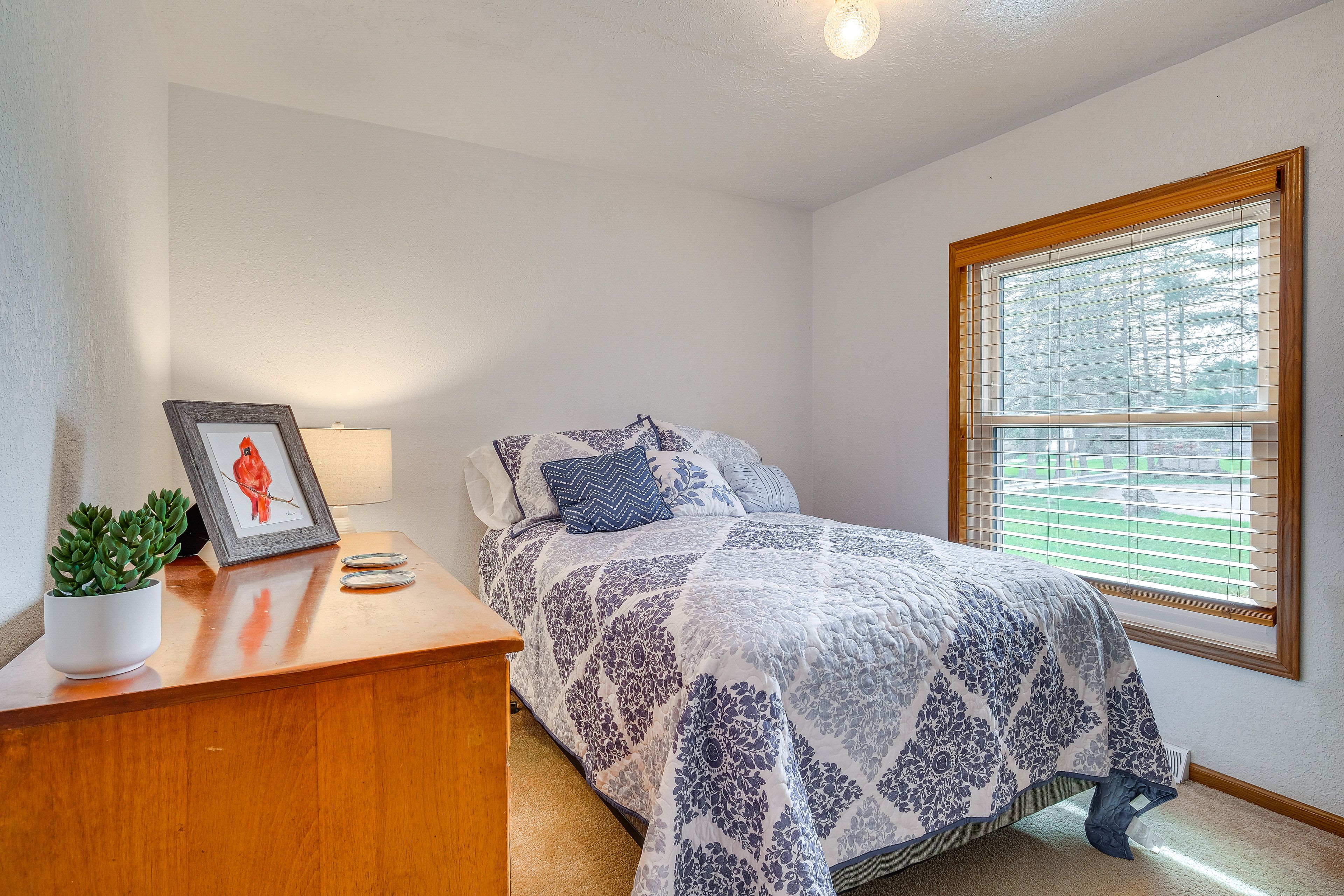 Bedroom 3 | Full Bed | Smart TV