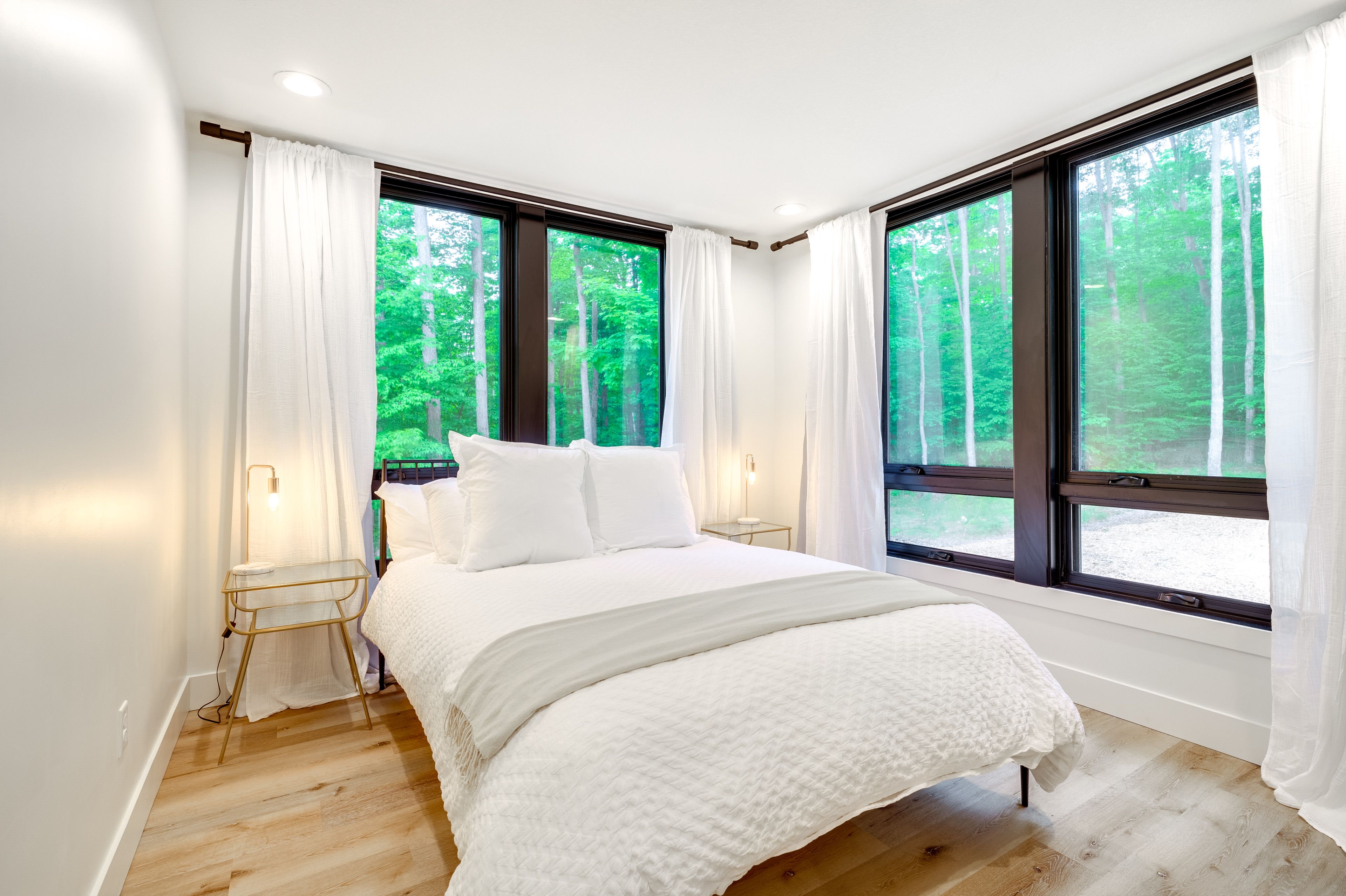 Bedroom | Queen Bed | Forest Views