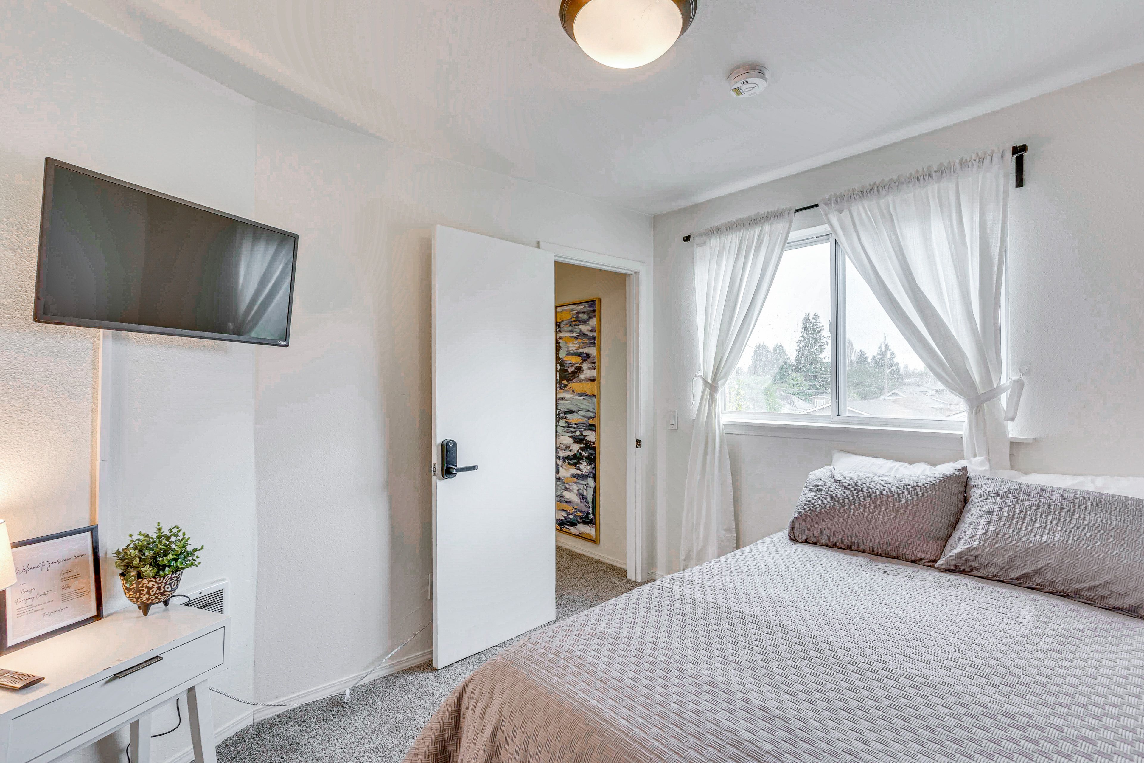 Bedroom 4 | Queen Bed | 2nd Floor