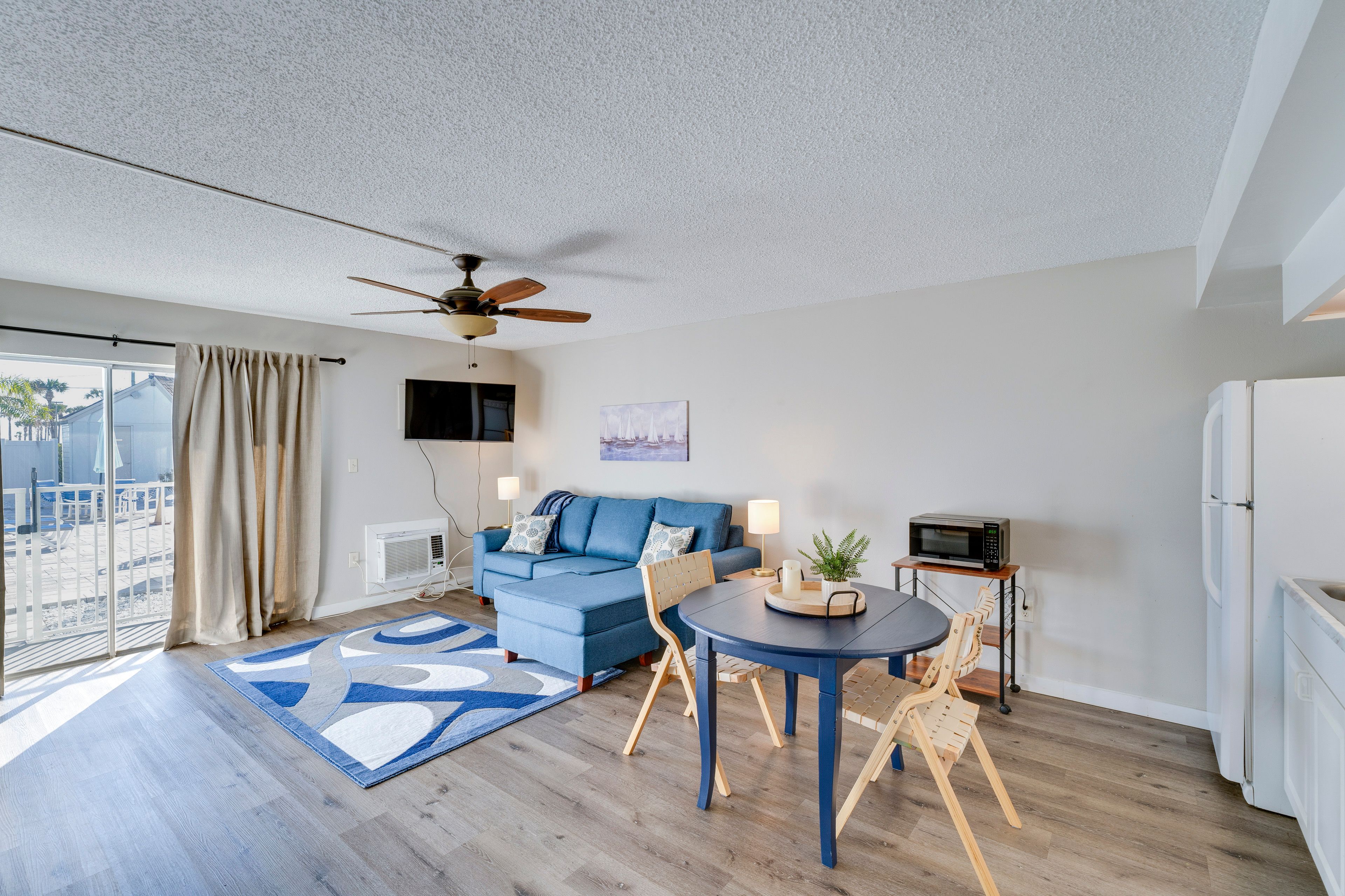 Studio | 2 Full Murphy Beds | Window A/C | Smart TV